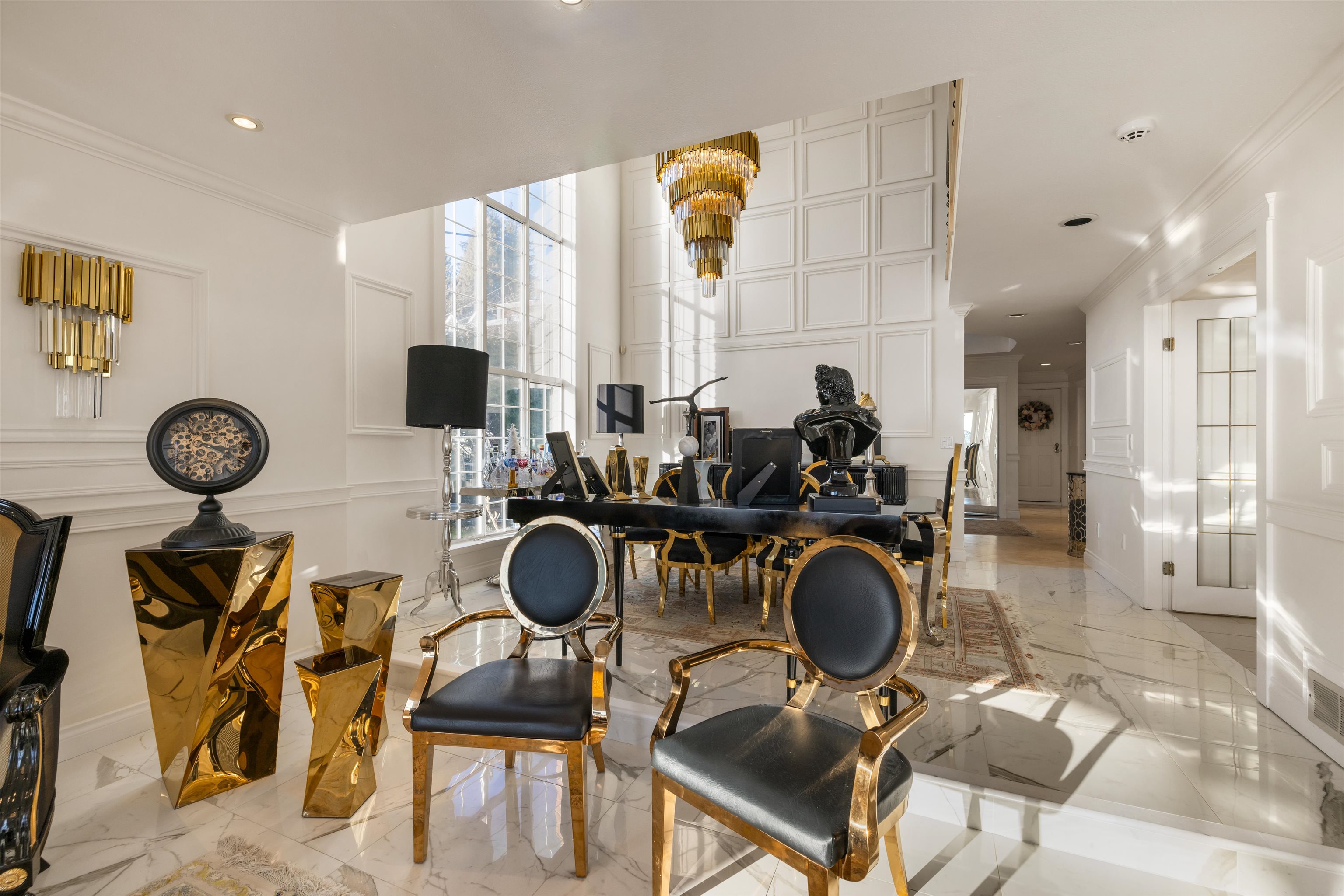 Listing image of 2198 ROSEBERY AVENUE