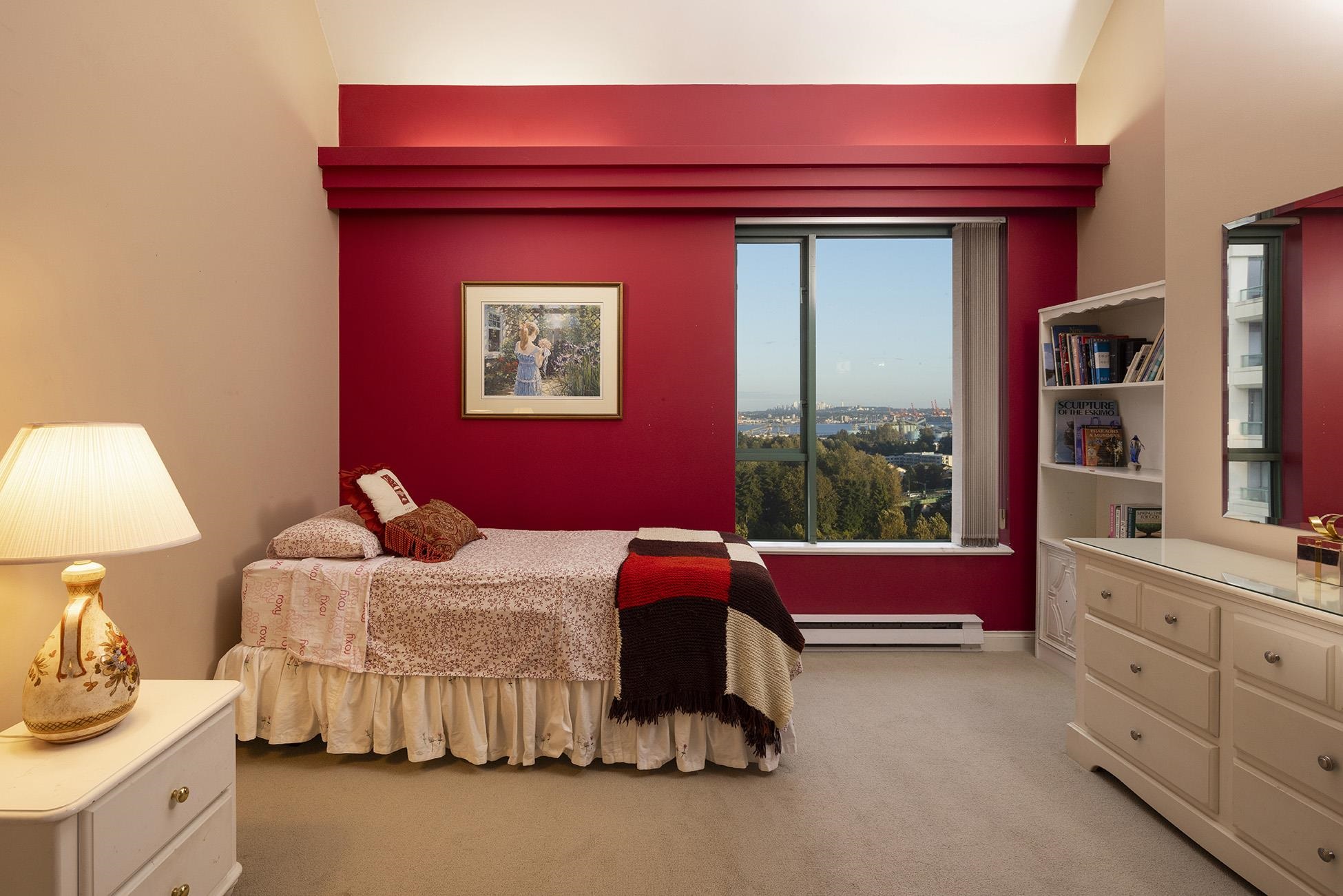 Listing image of 19A 328 TAYLOR WAY