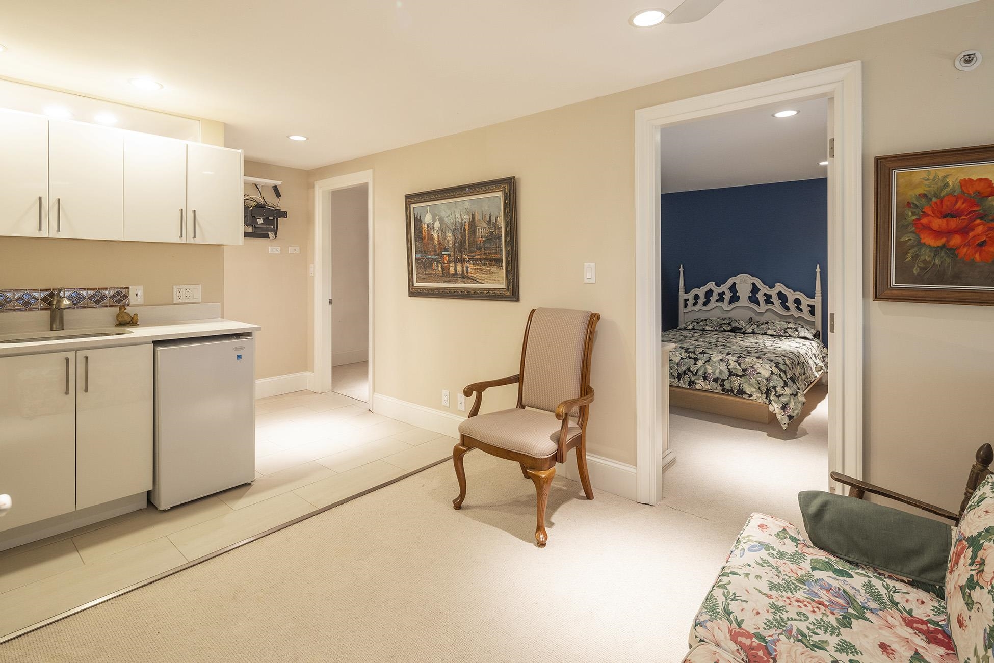 Listing image of 19A 328 TAYLOR WAY