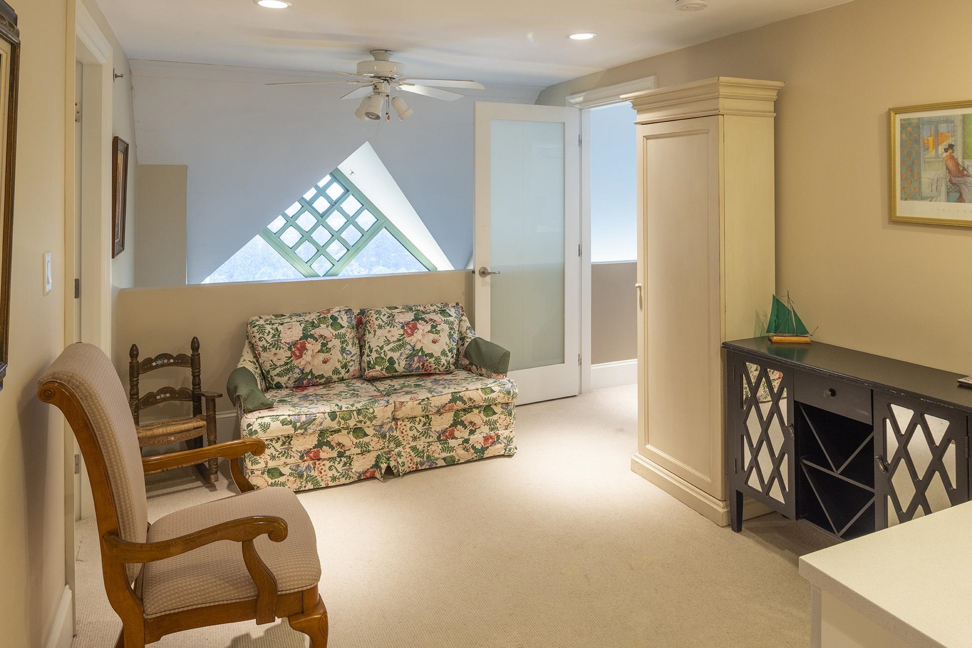 Listing image of 19A 328 TAYLOR WAY