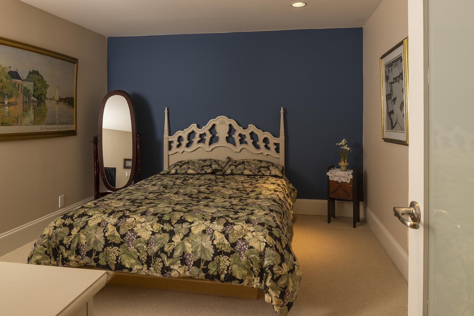 Listing image of 19A 328 TAYLOR WAY