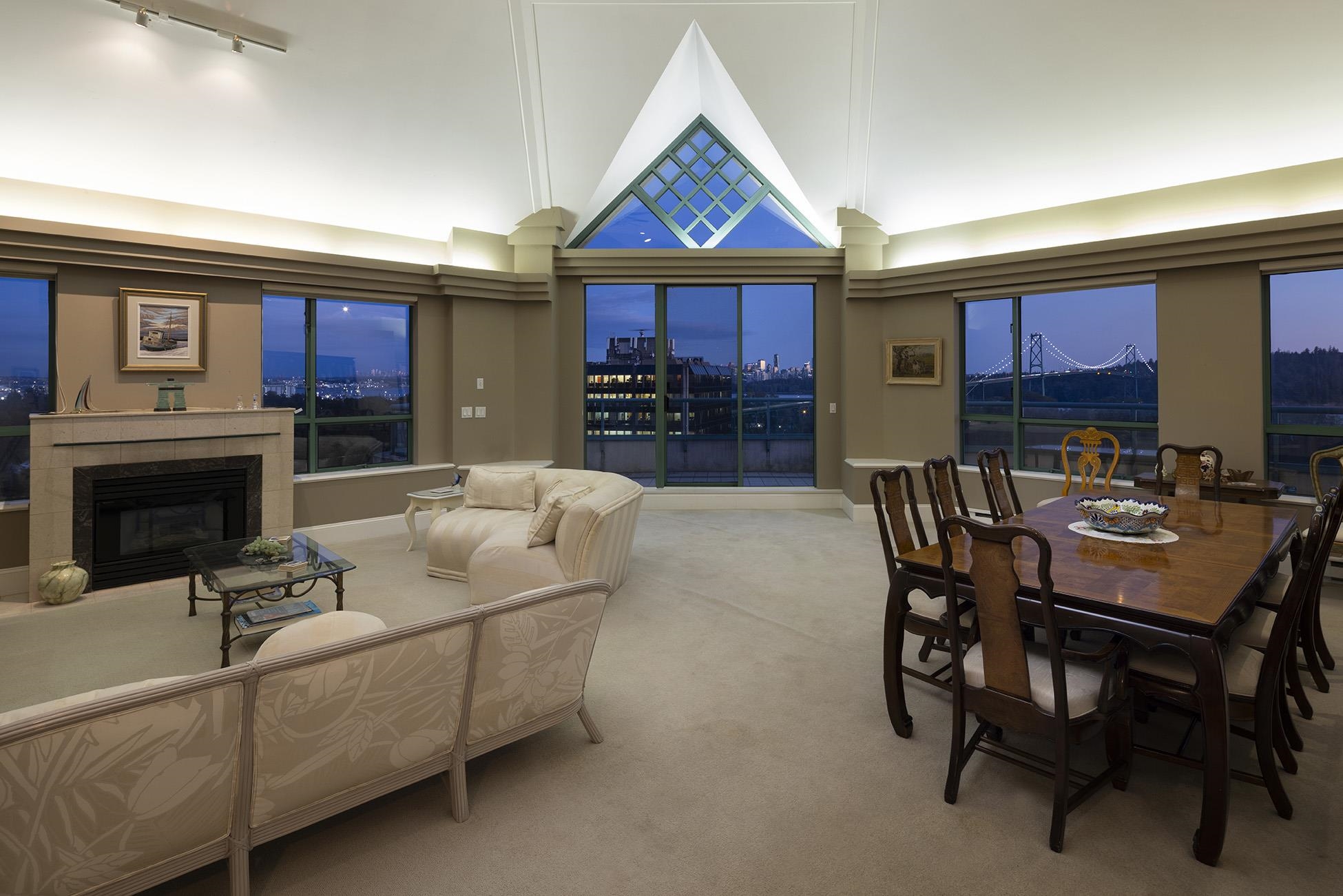 Listing image of 19A 328 TAYLOR WAY