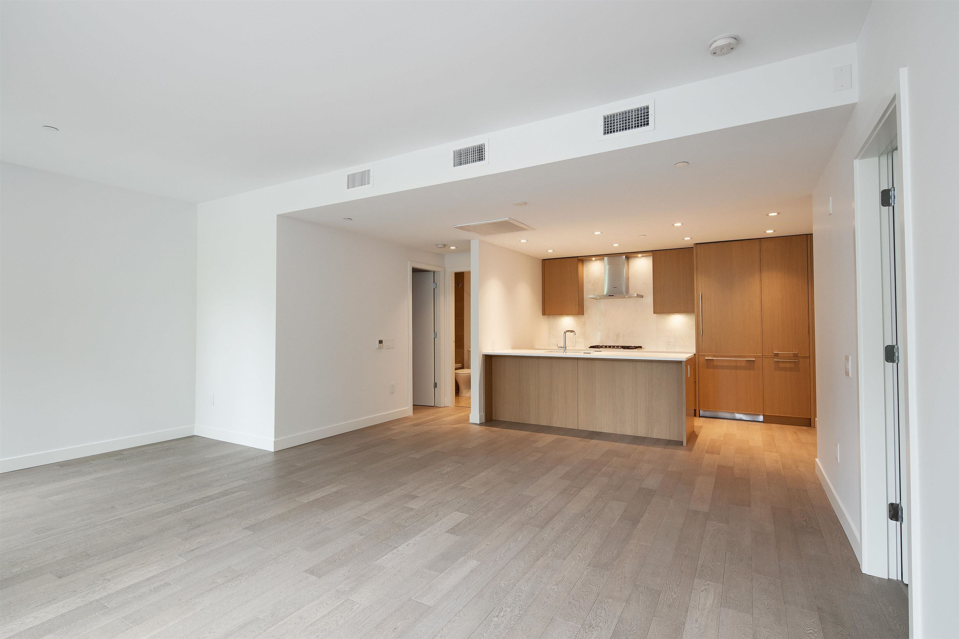 Listing image of 106 1055 RIDGEWOOD DRIVE