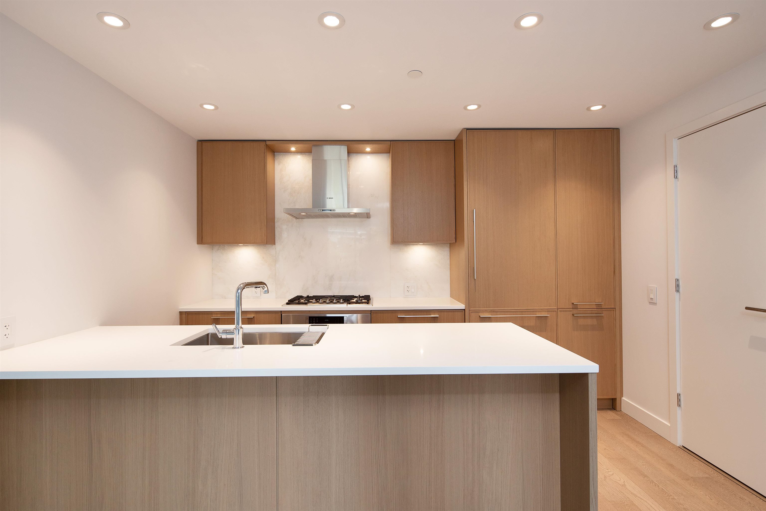 Listing image of 106 1055 RIDGEWOOD DRIVE