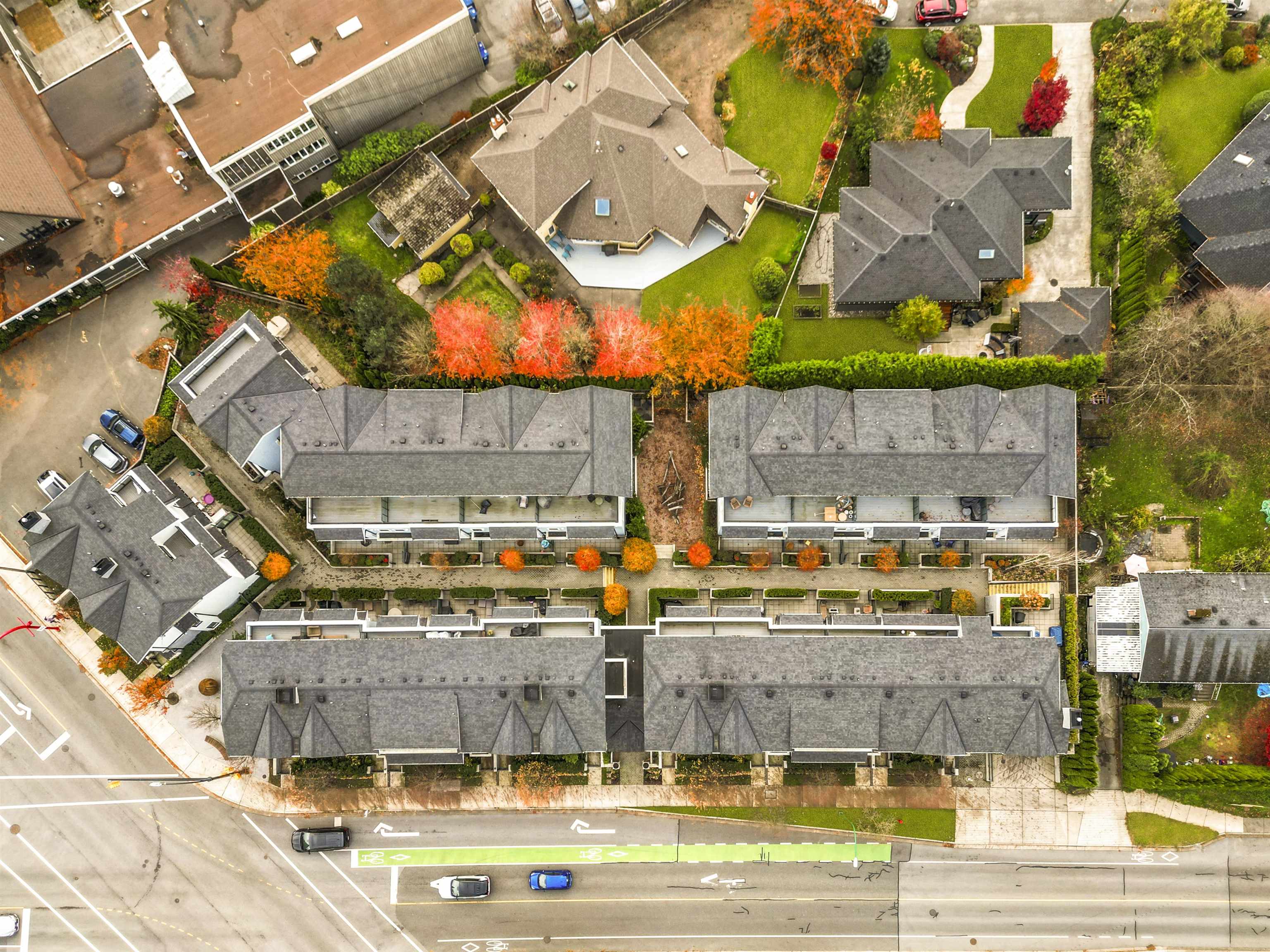 Listing image of 5 1133 RIDGEWOOD DRIVE