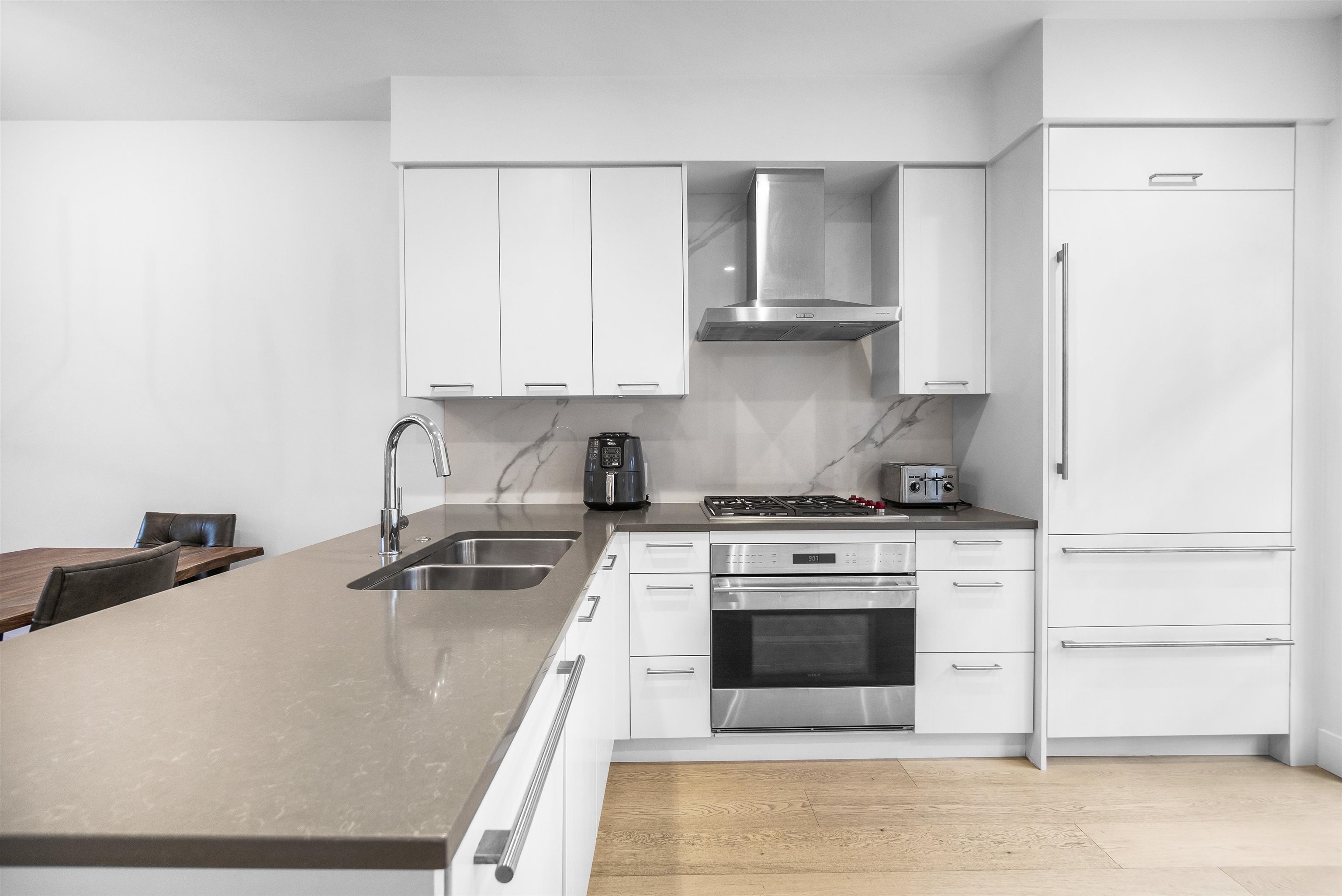 Listing image of 5 1133 RIDGEWOOD DRIVE