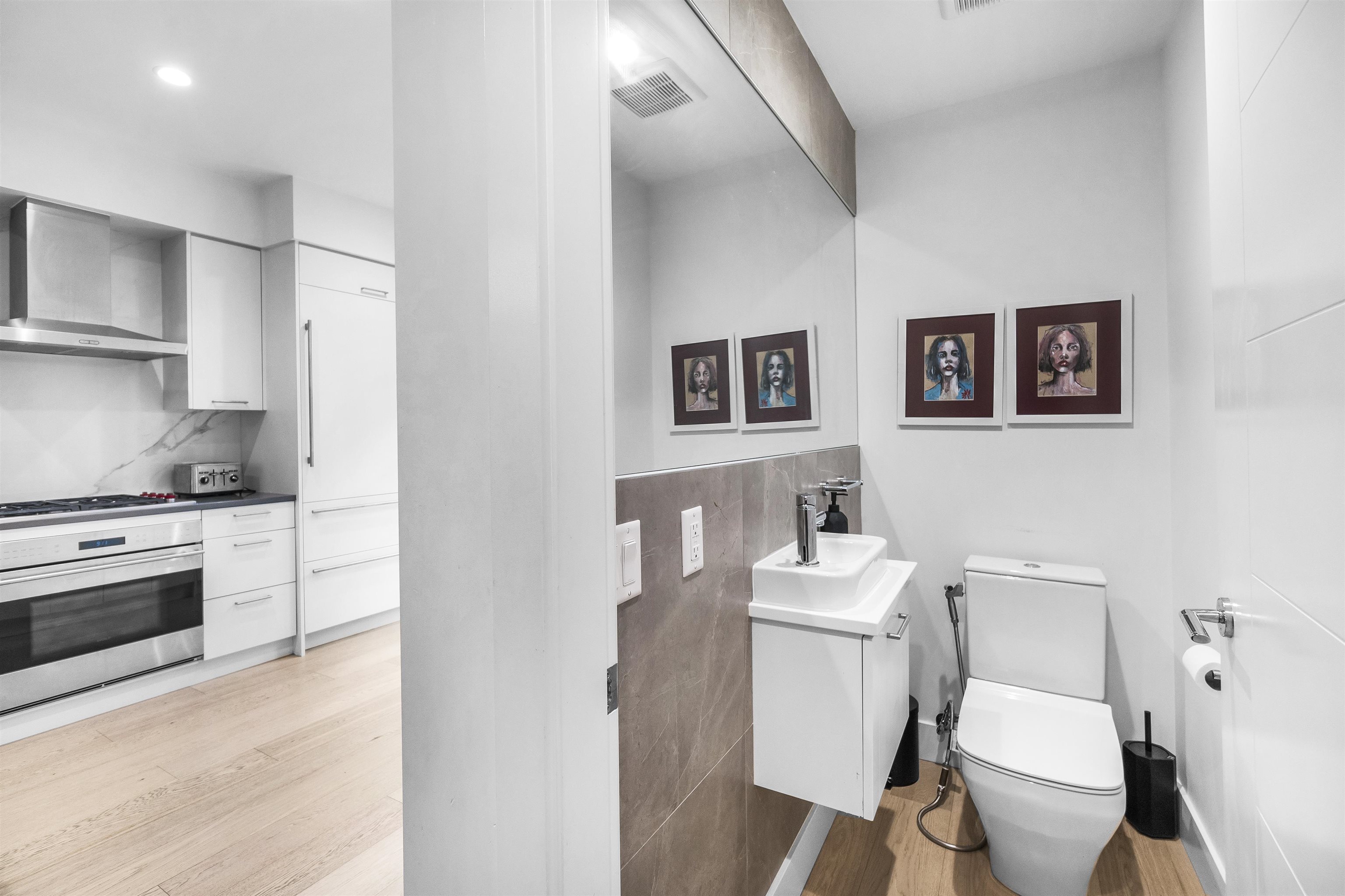 Listing image of 5 1133 RIDGEWOOD DRIVE