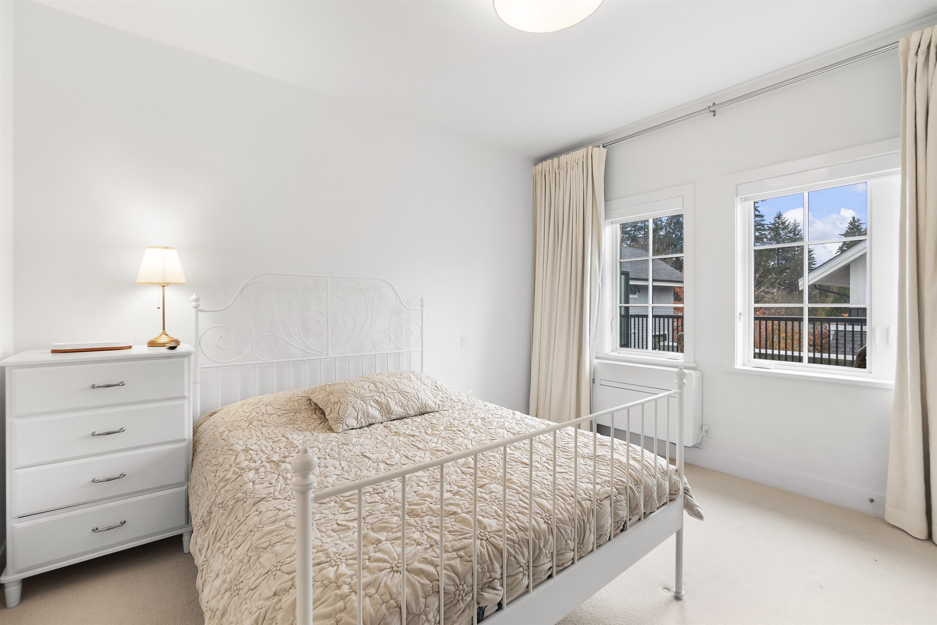 Listing image of 5 1133 RIDGEWOOD DRIVE