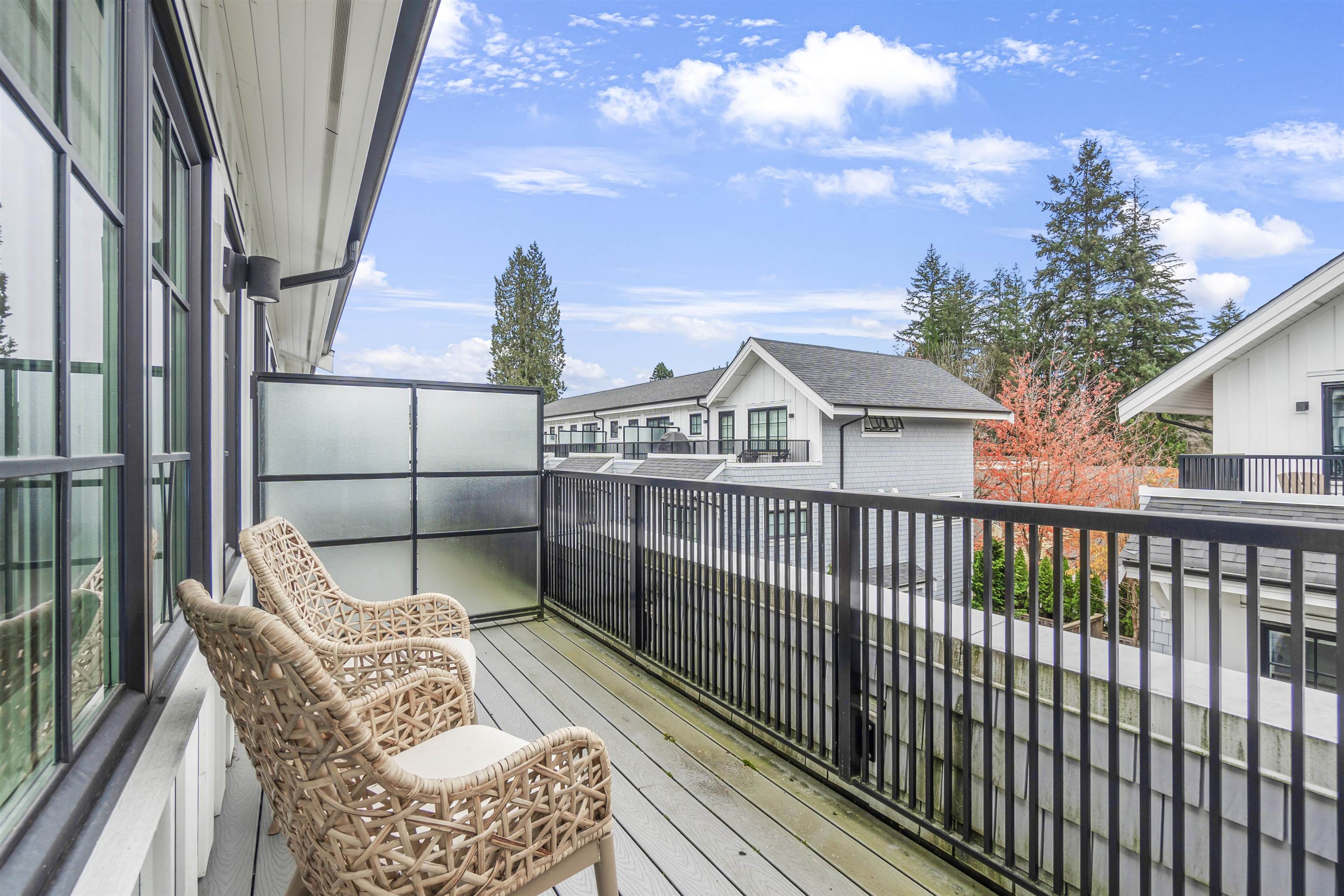 Listing image of 5 1133 RIDGEWOOD DRIVE
