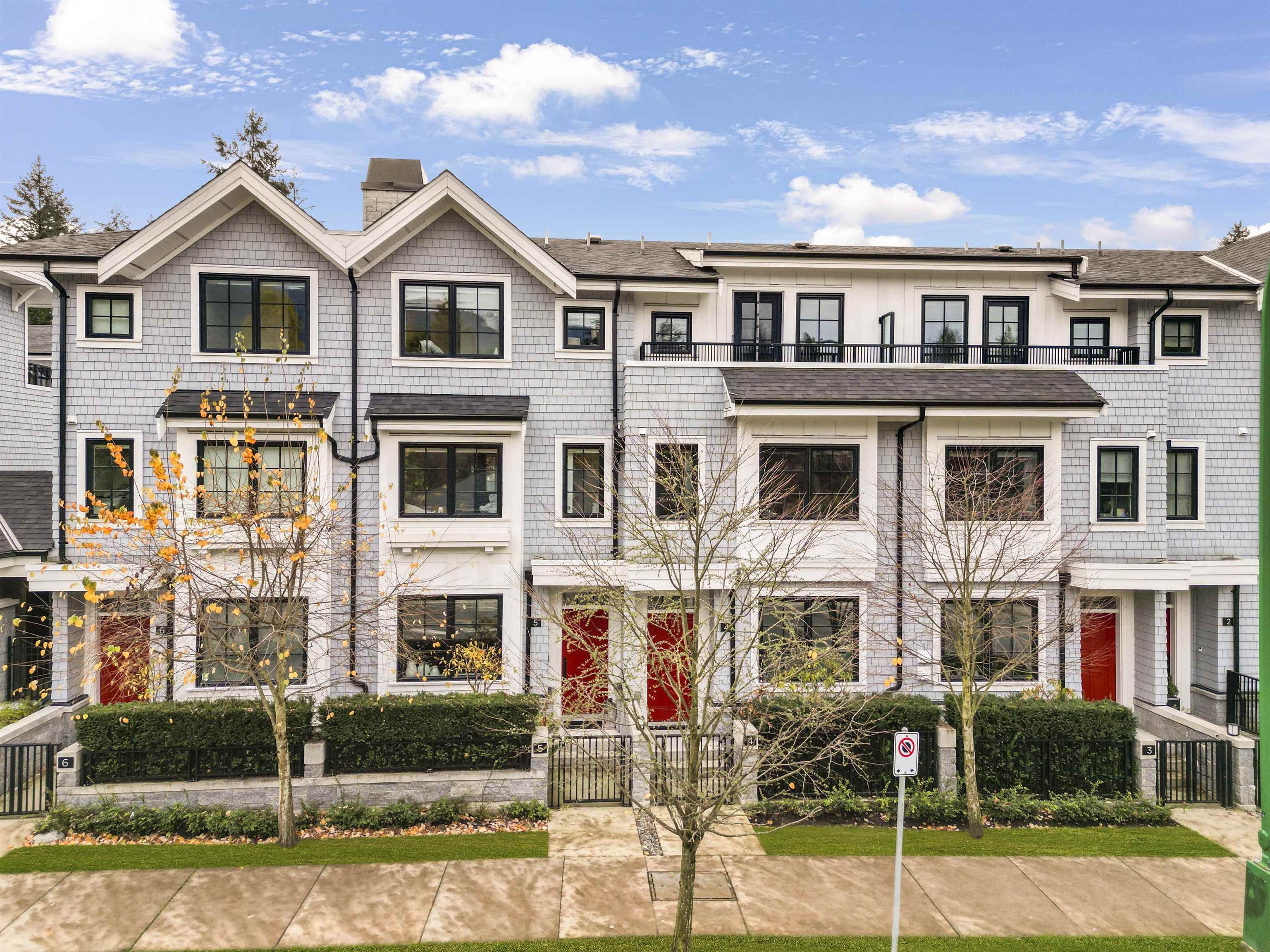 Listing image of 5 1133 RIDGEWOOD DRIVE