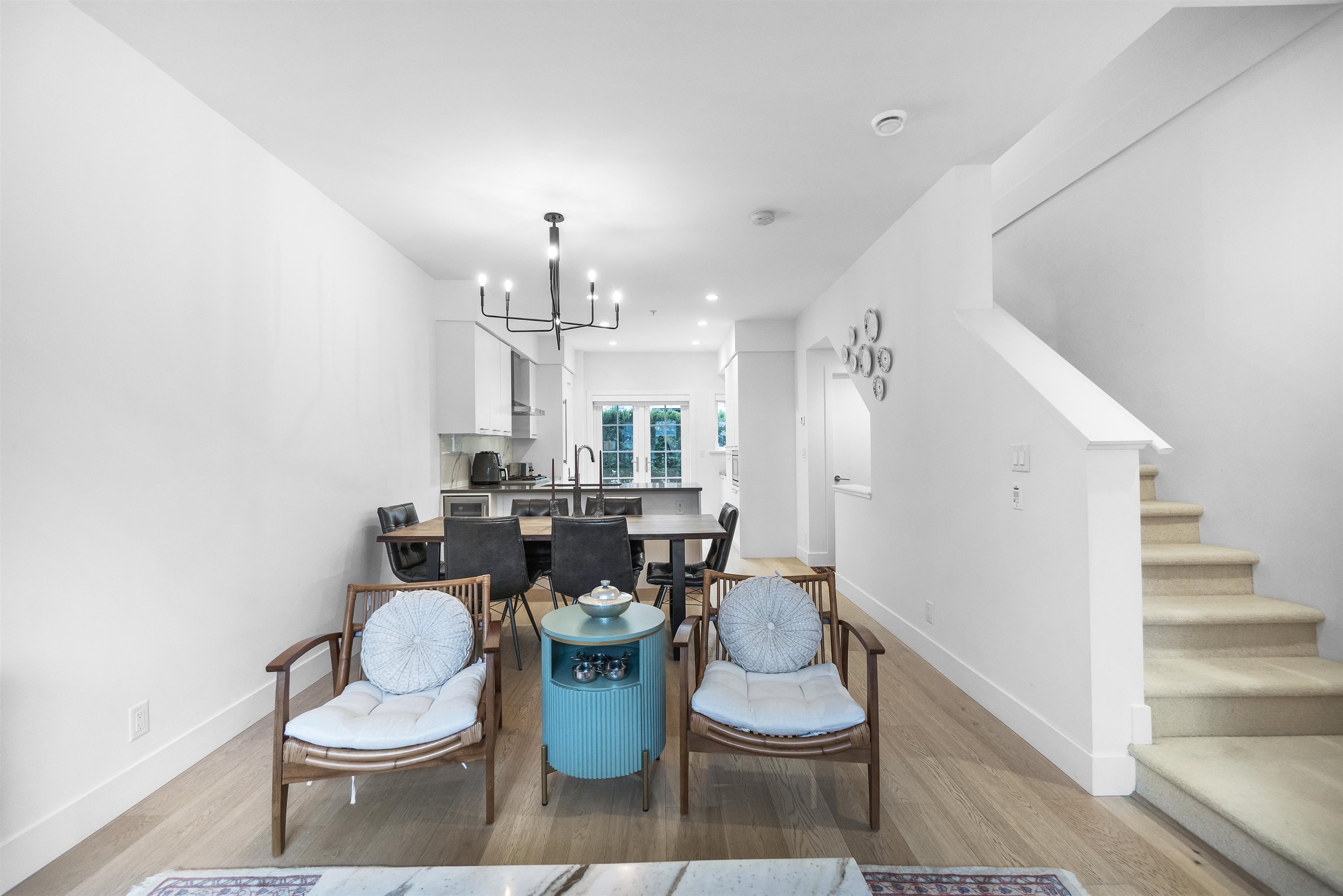 Listing image of 5 1133 RIDGEWOOD DRIVE
