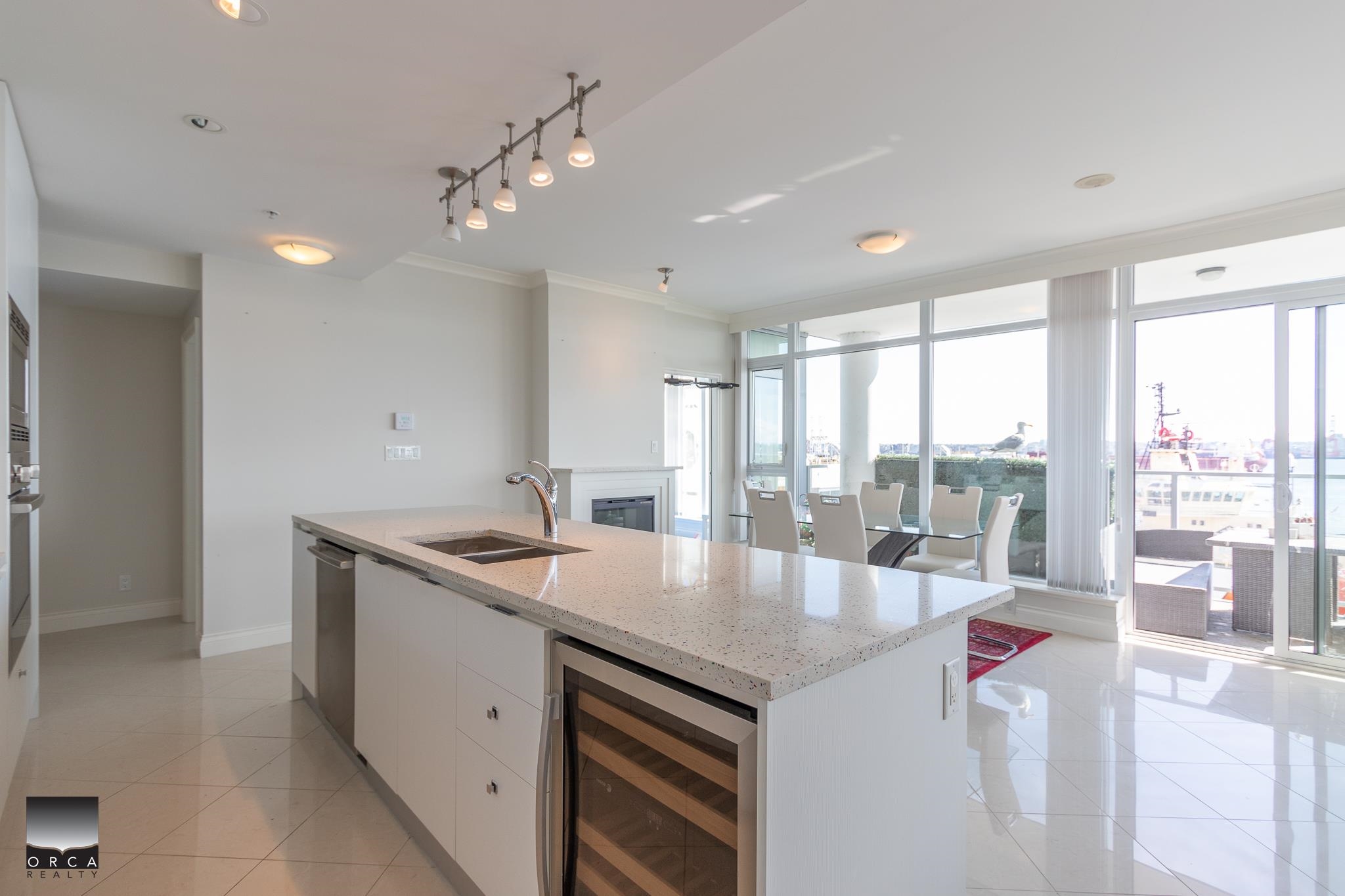 Listing image of 401 199 VICTORY SHIP WAY