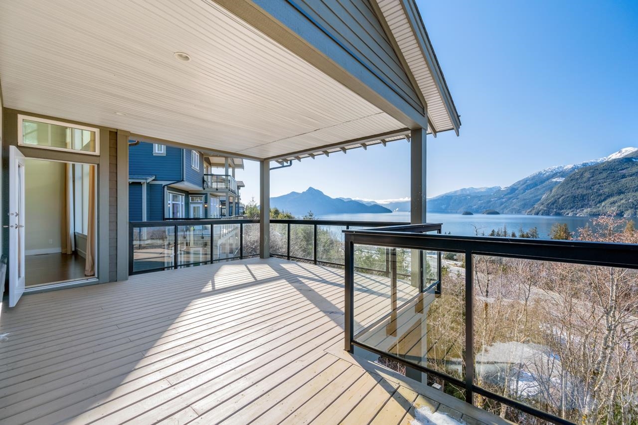 Listing image of 800 OCEAN CREST DRIVE