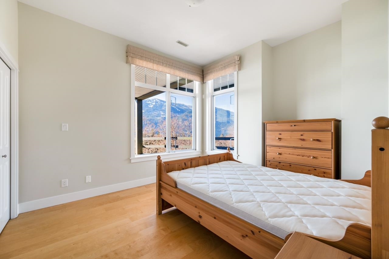Listing image of 800 OCEAN CREST DRIVE