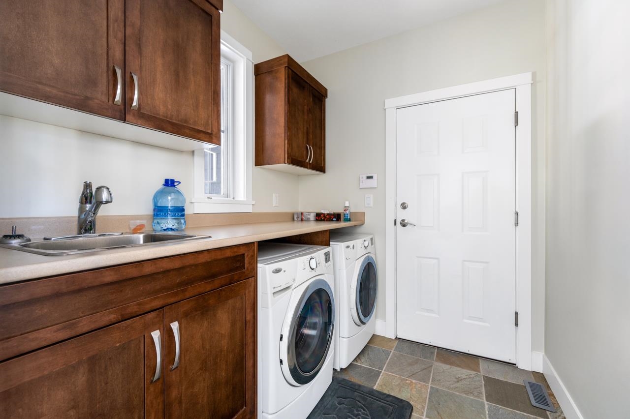 Listing image of 800 OCEAN CREST DRIVE