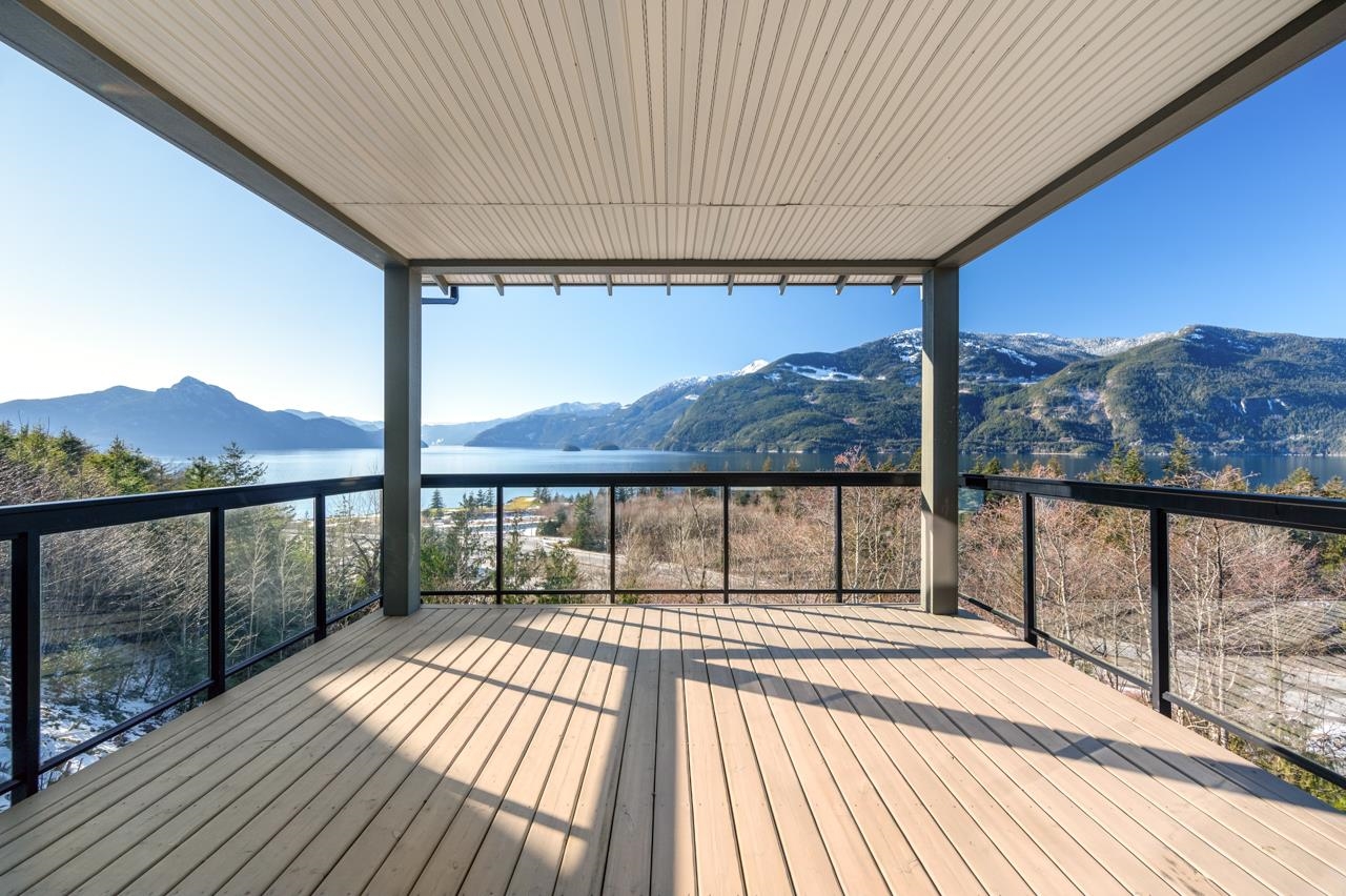 Listing image of 800 OCEAN CREST DRIVE