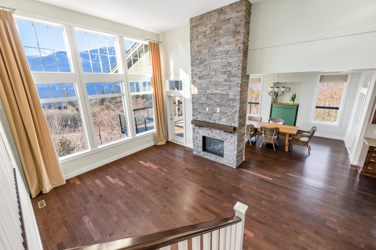 Listing image of 800 OCEAN CREST DRIVE