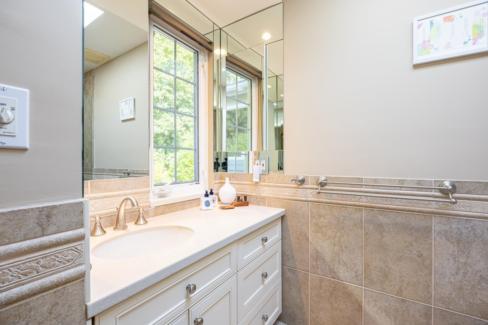 Listing image of 539 NEWCROFT PLACE