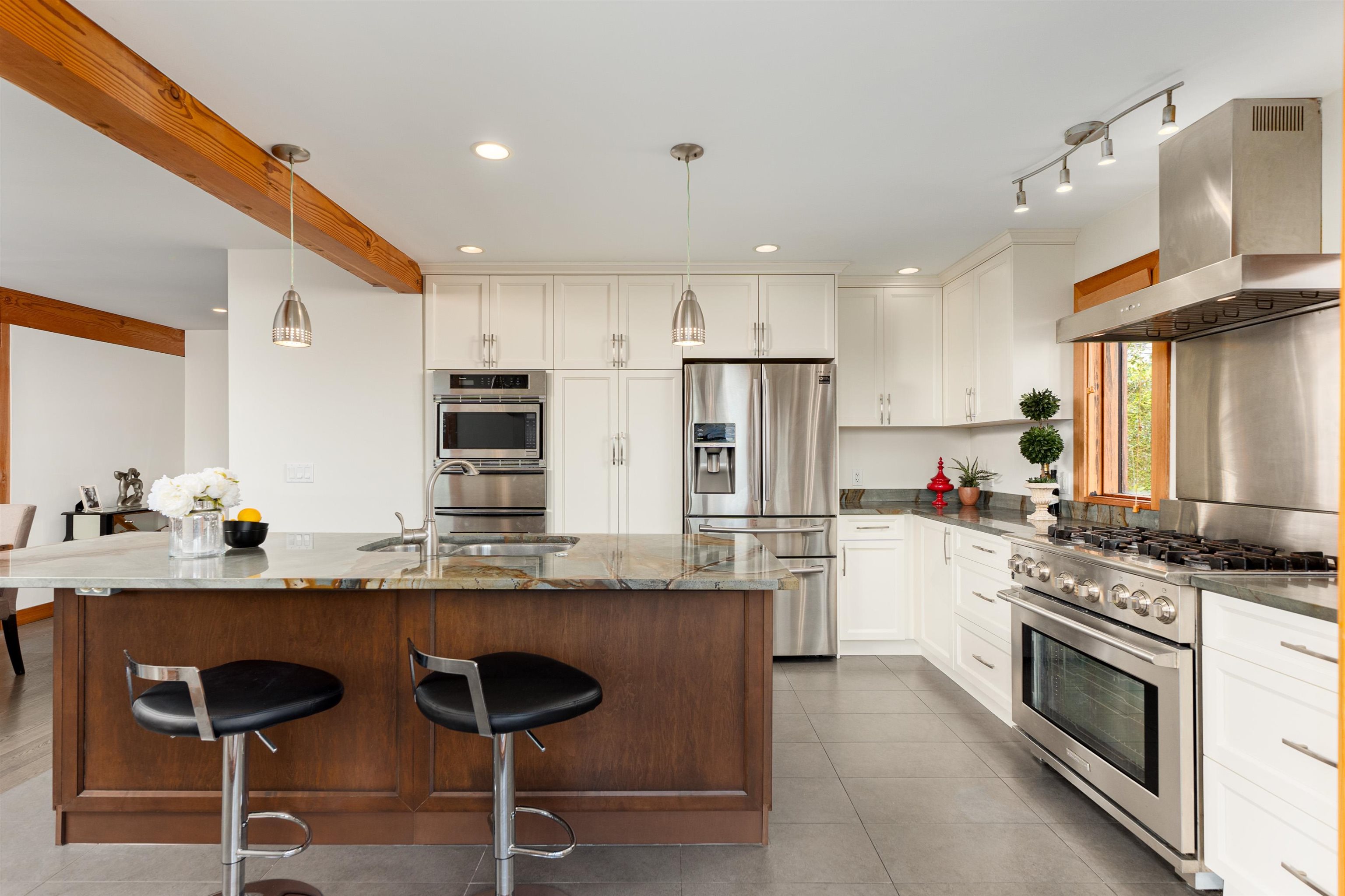 Listing image of 2436 MATHERS AVENUE