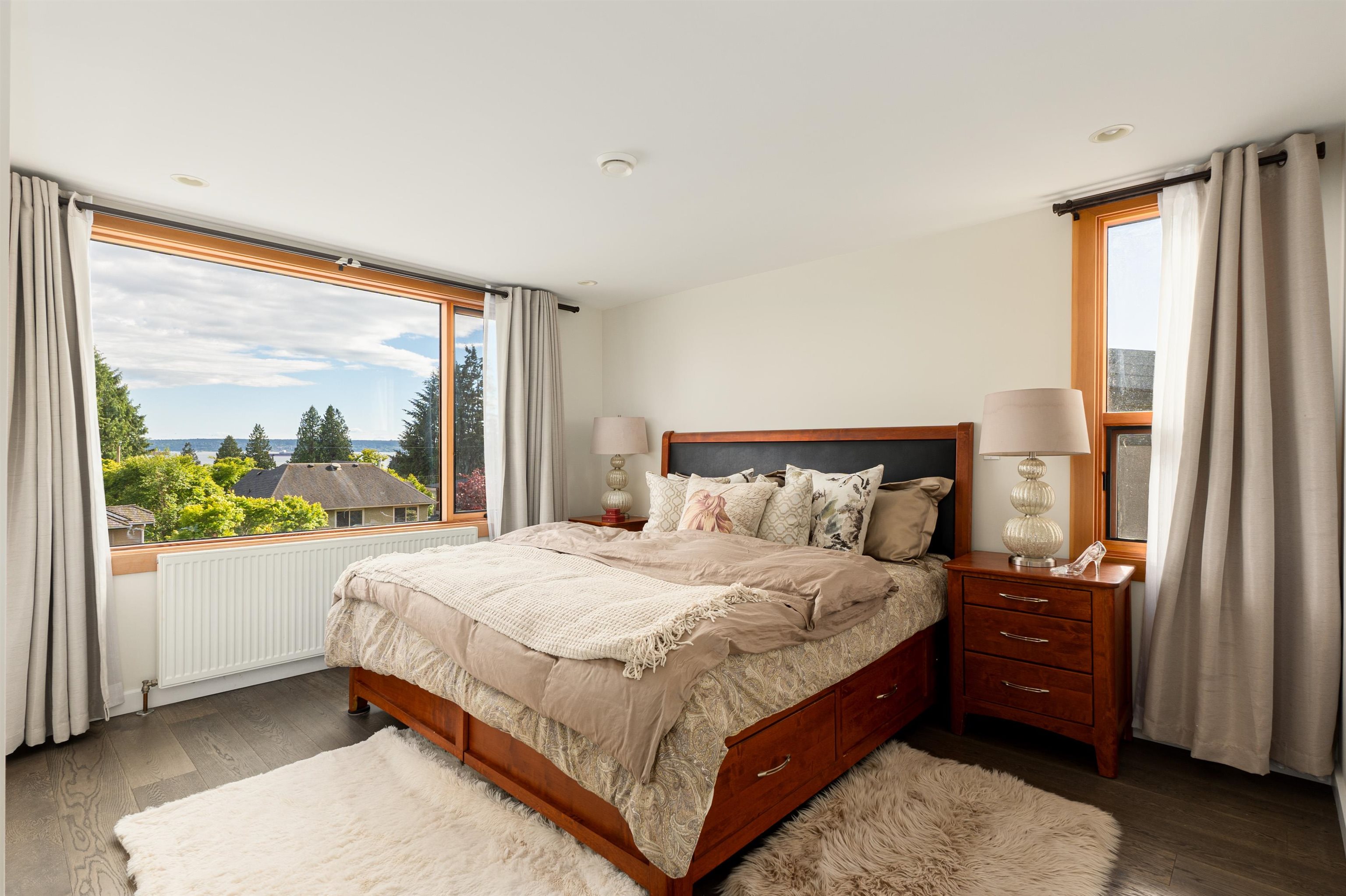 Listing image of 2436 MATHERS AVENUE