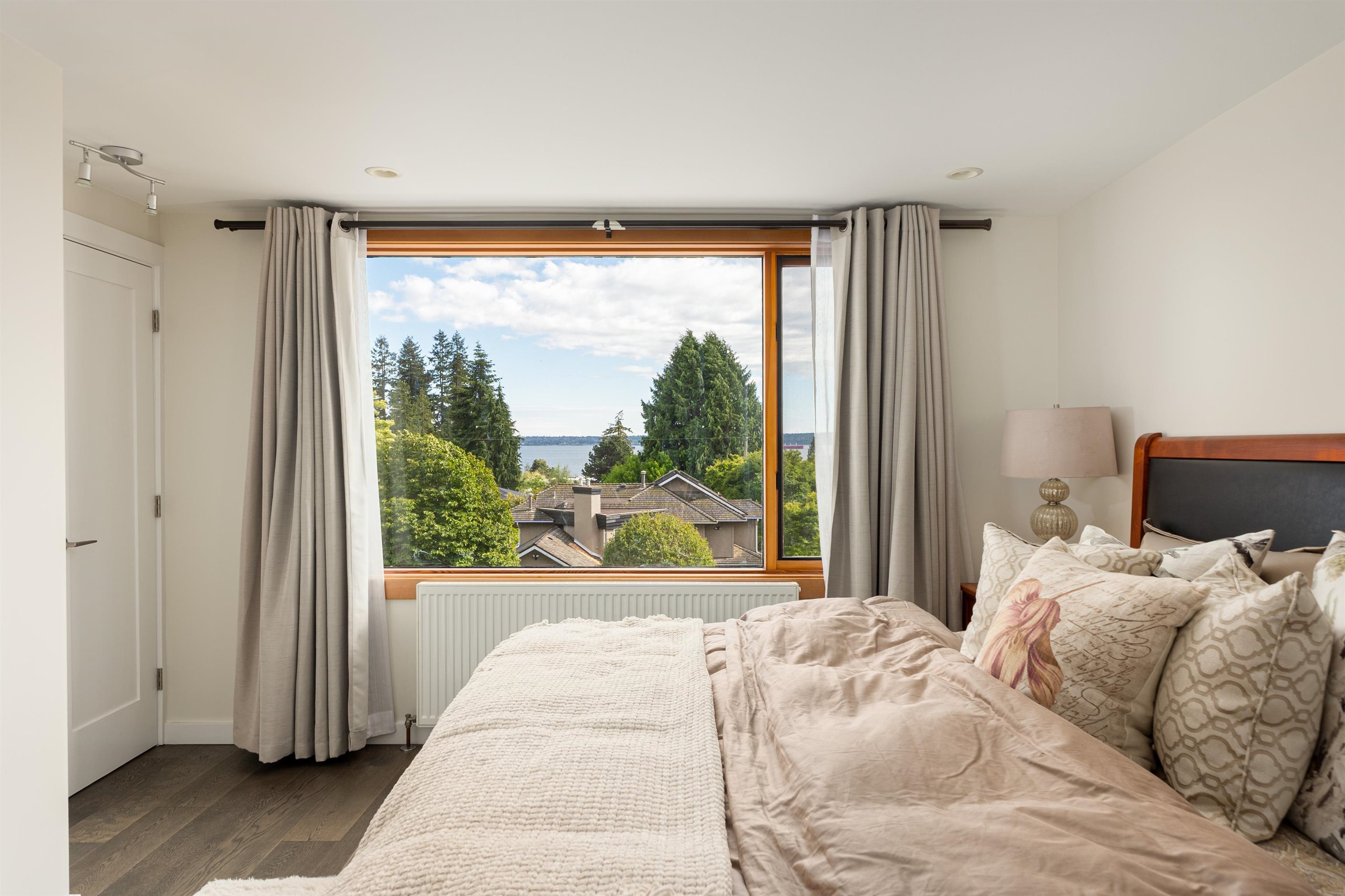 Listing image of 2436 MATHERS AVENUE