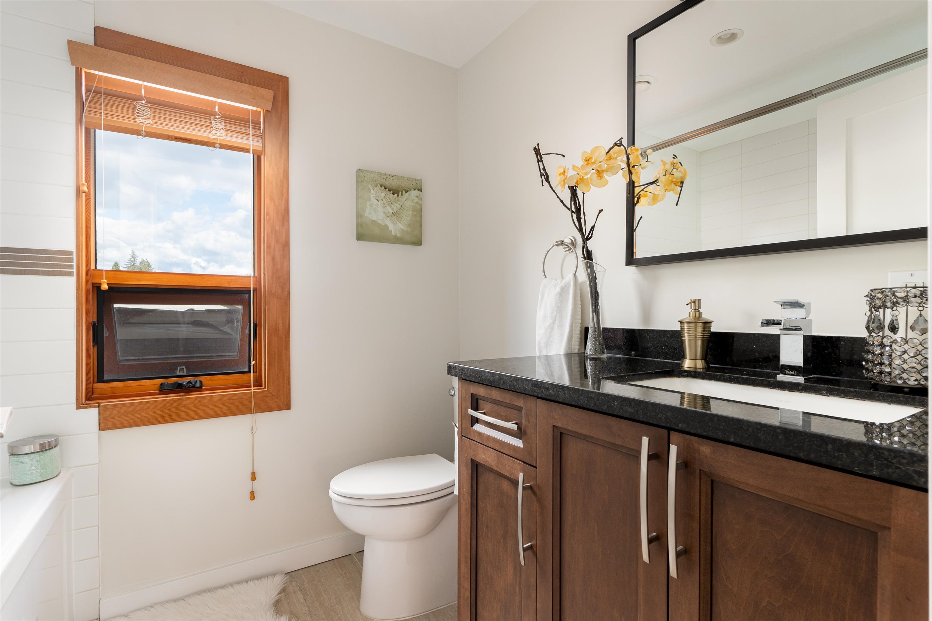 Listing image of 2436 MATHERS AVENUE
