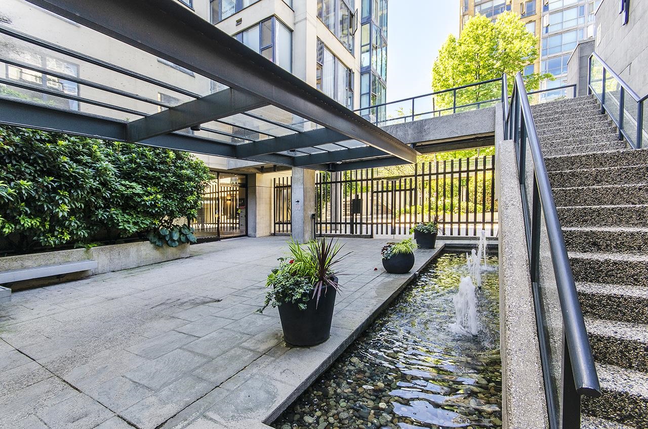801 1155 Homer Street, Vancouver | City Crest Condo | MLS# R2963671 |  YouLive.ca
