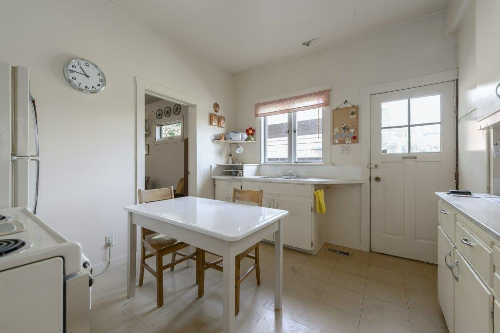 Listing image of 535 W 15TH STREET