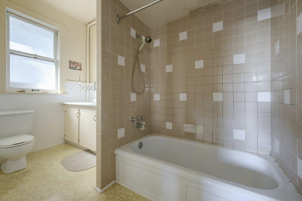 Listing image of 535 W 15TH STREET