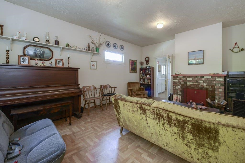 Listing image of 535 W 15TH STREET