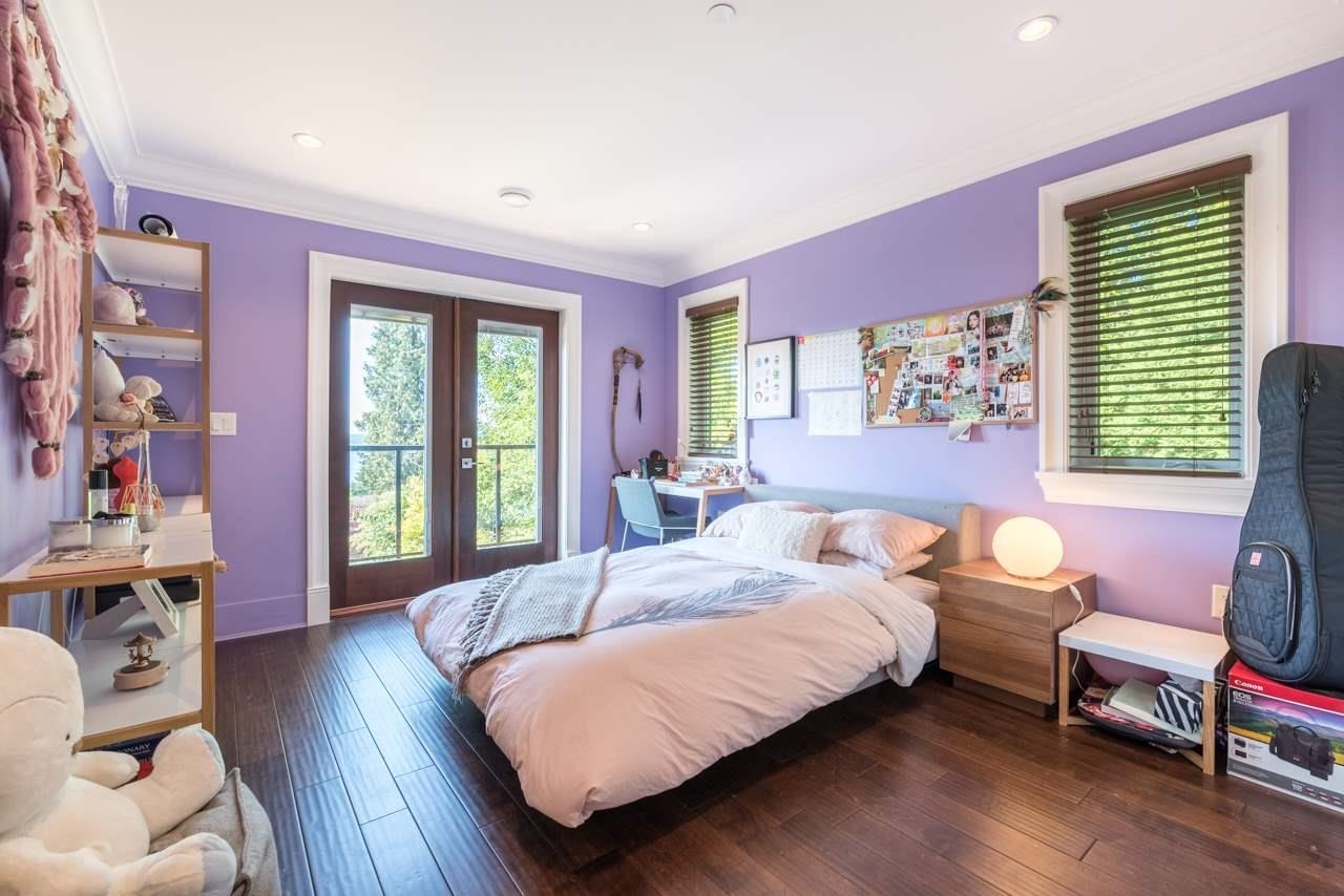 Listing image of 2479 OTTAWA AVENUE