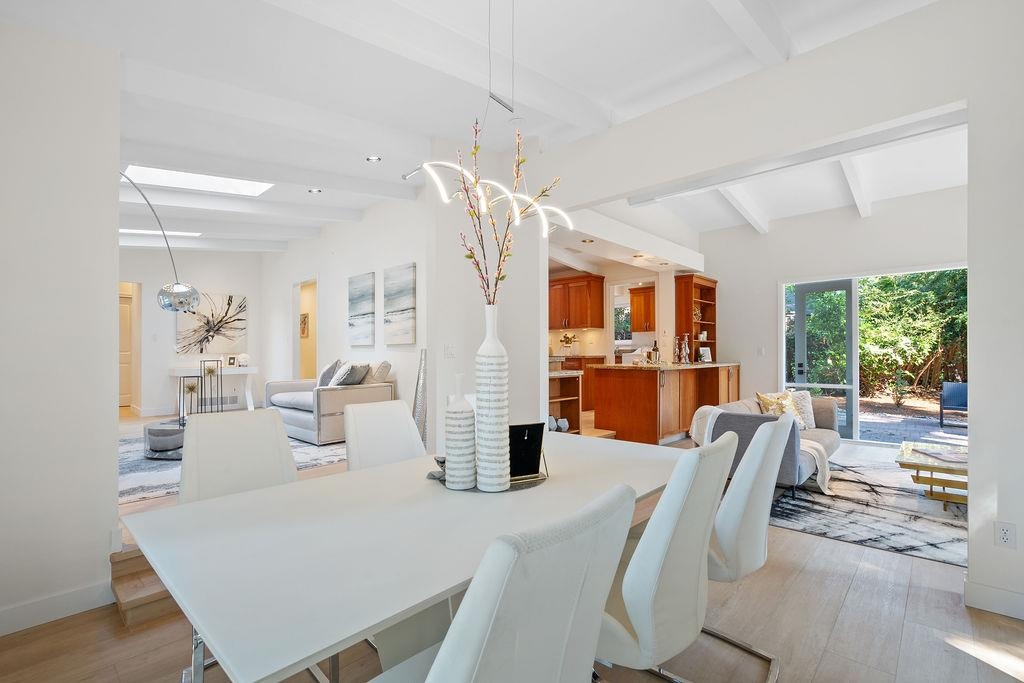 Listing image of 4692 GLENWOOD AVENUE