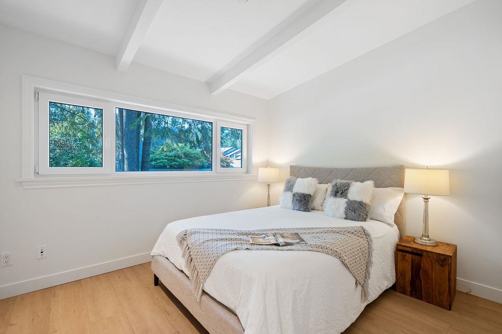 Listing image of 4692 GLENWOOD AVENUE