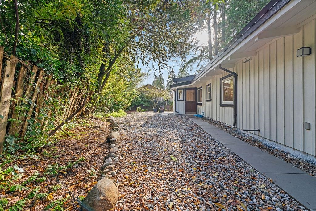 Listing image of 4692 GLENWOOD AVENUE