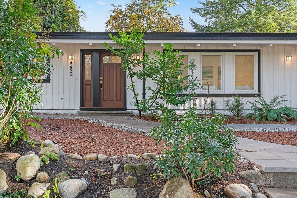 Listing image of 4692 GLENWOOD AVENUE