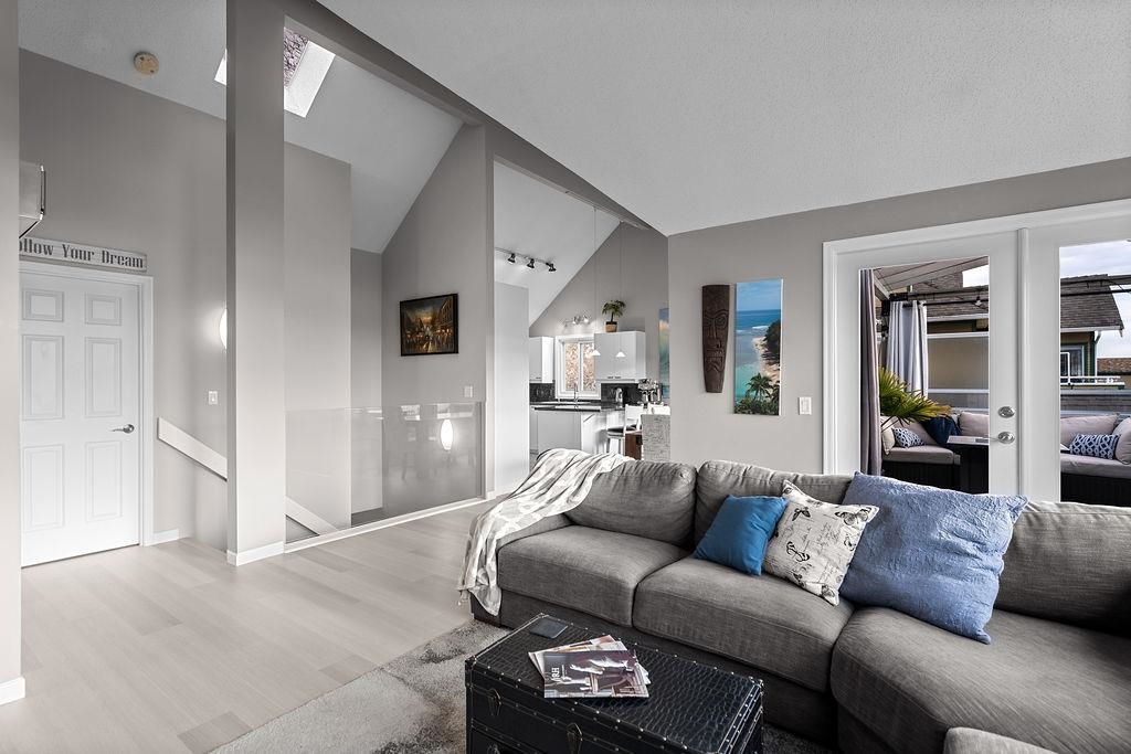 Listing image of 202 223 E KEITH ROAD