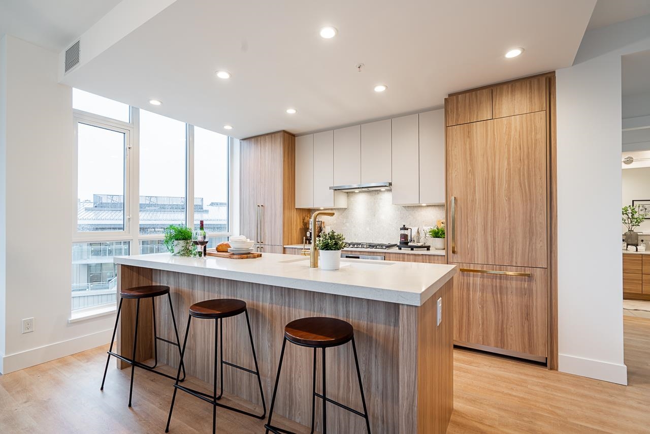 Listing image of 803 2375 EMERY COURT
