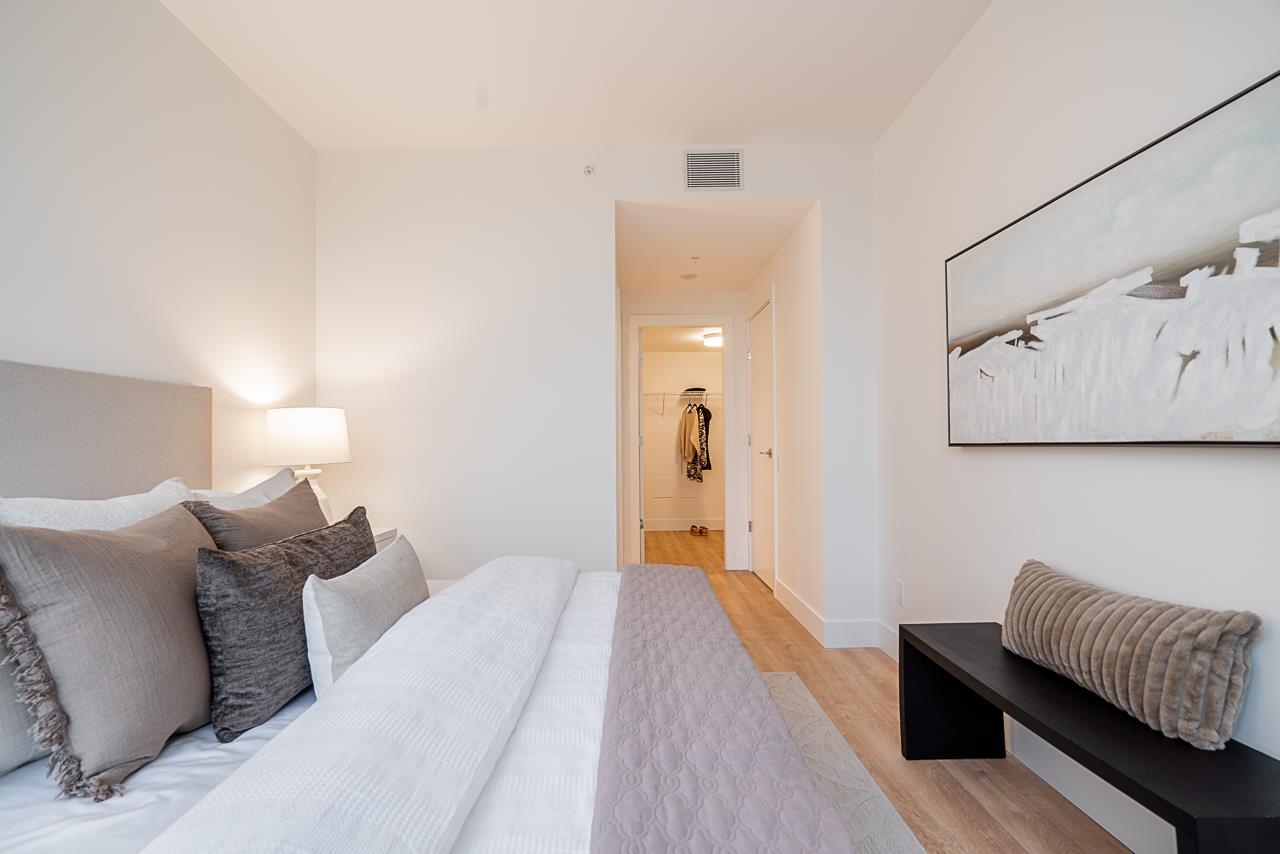 Listing image of 803 2375 EMERY COURT