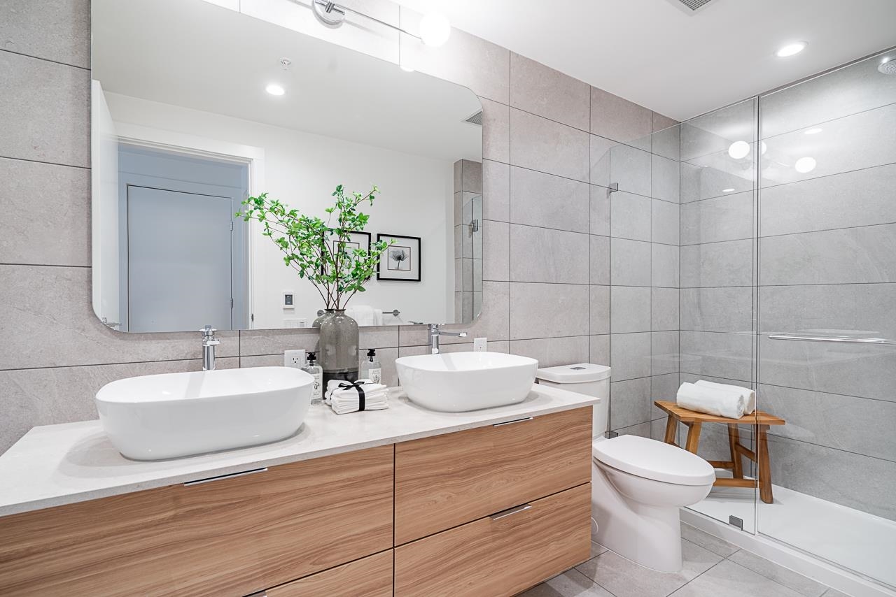 Listing image of 803 2375 EMERY COURT