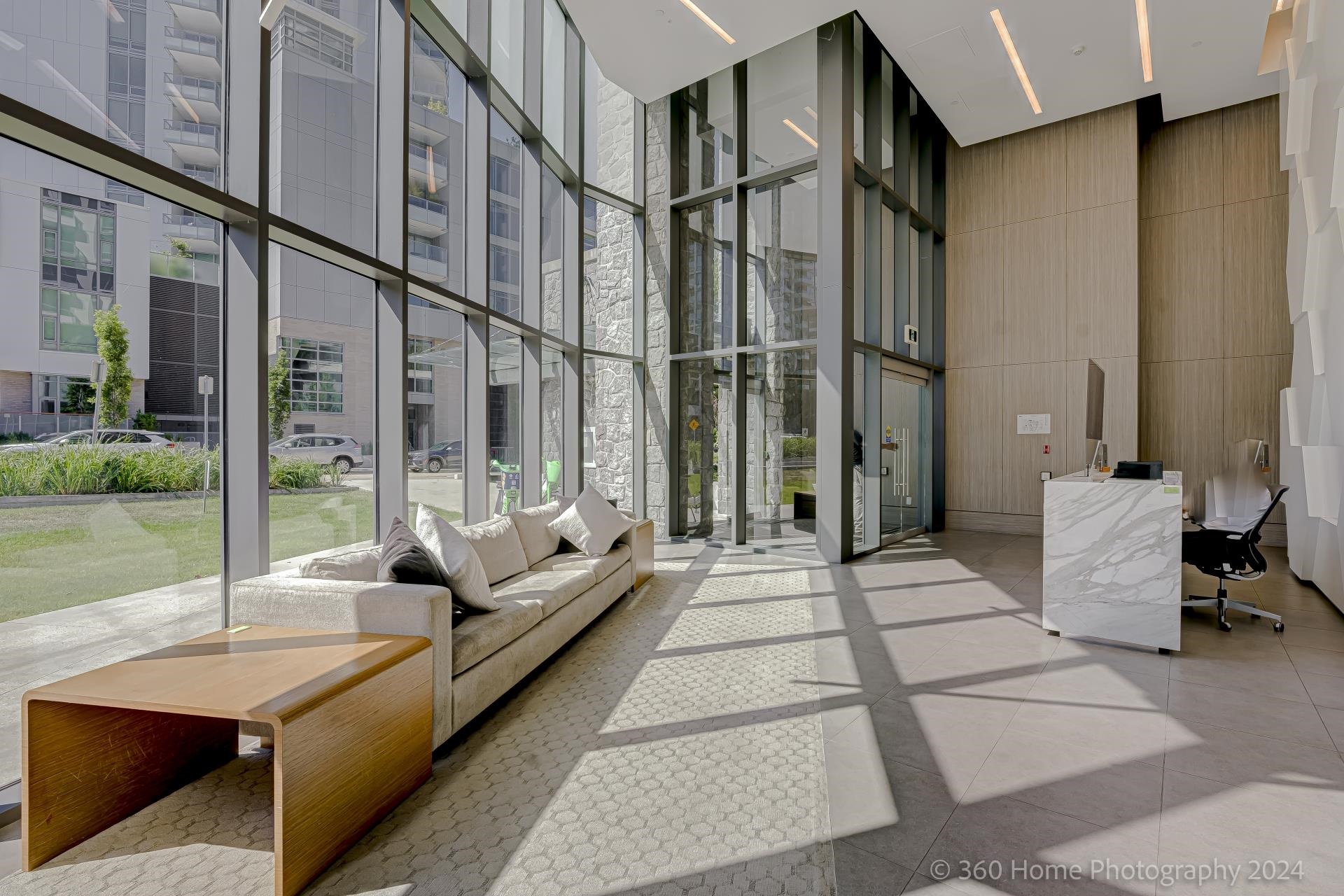Listing image of 2303 680 SEYLYNN CRESCENT
