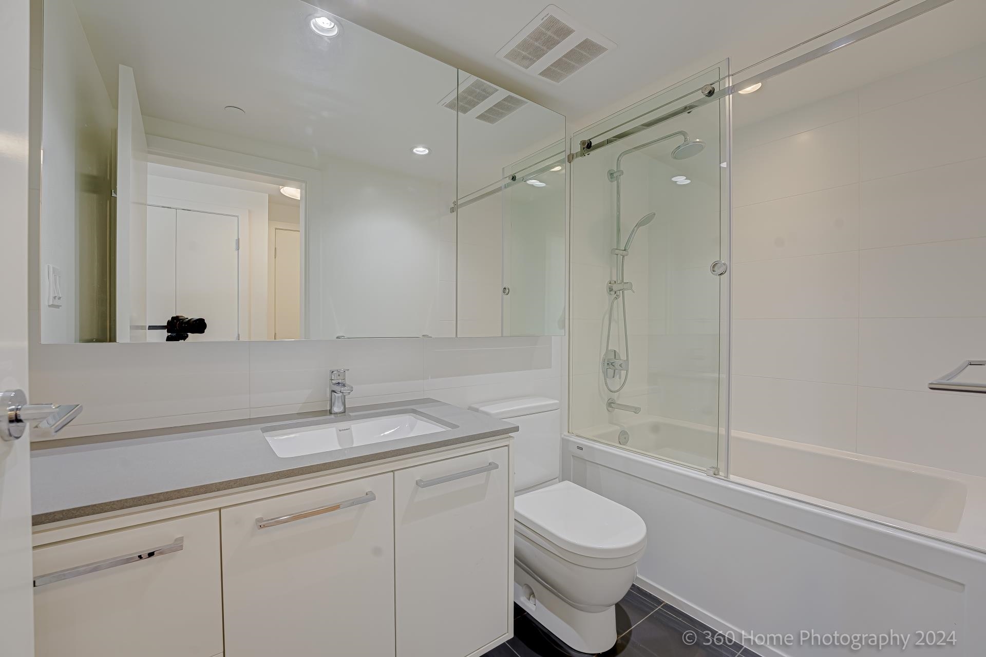 Listing image of 2303 680 SEYLYNN CRESCENT