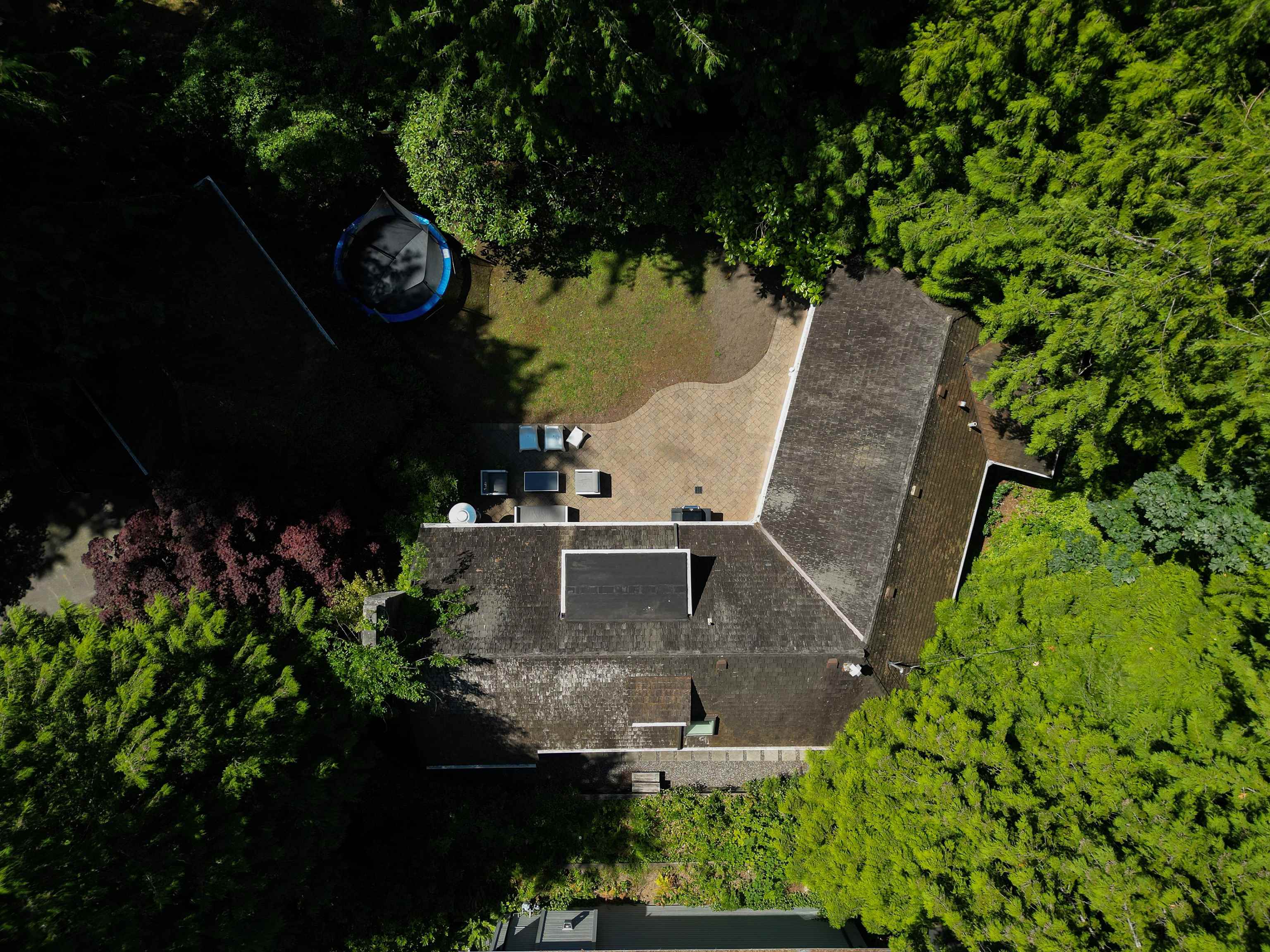 Listing image of 6779 DUFFERIN AVENUE