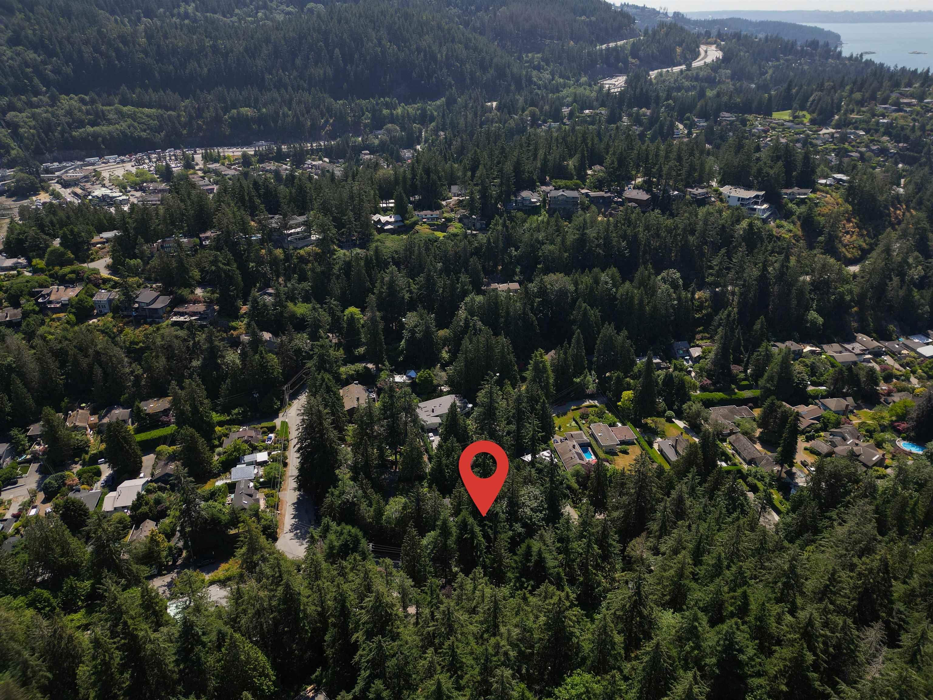Listing image of 6779 DUFFERIN AVENUE