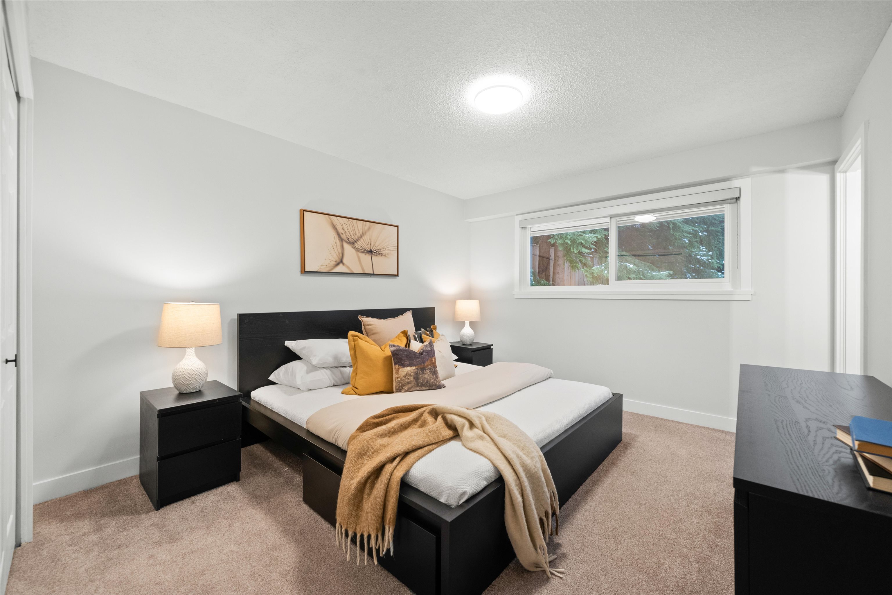 Listing image of 4593 CLIFFMONT ROAD