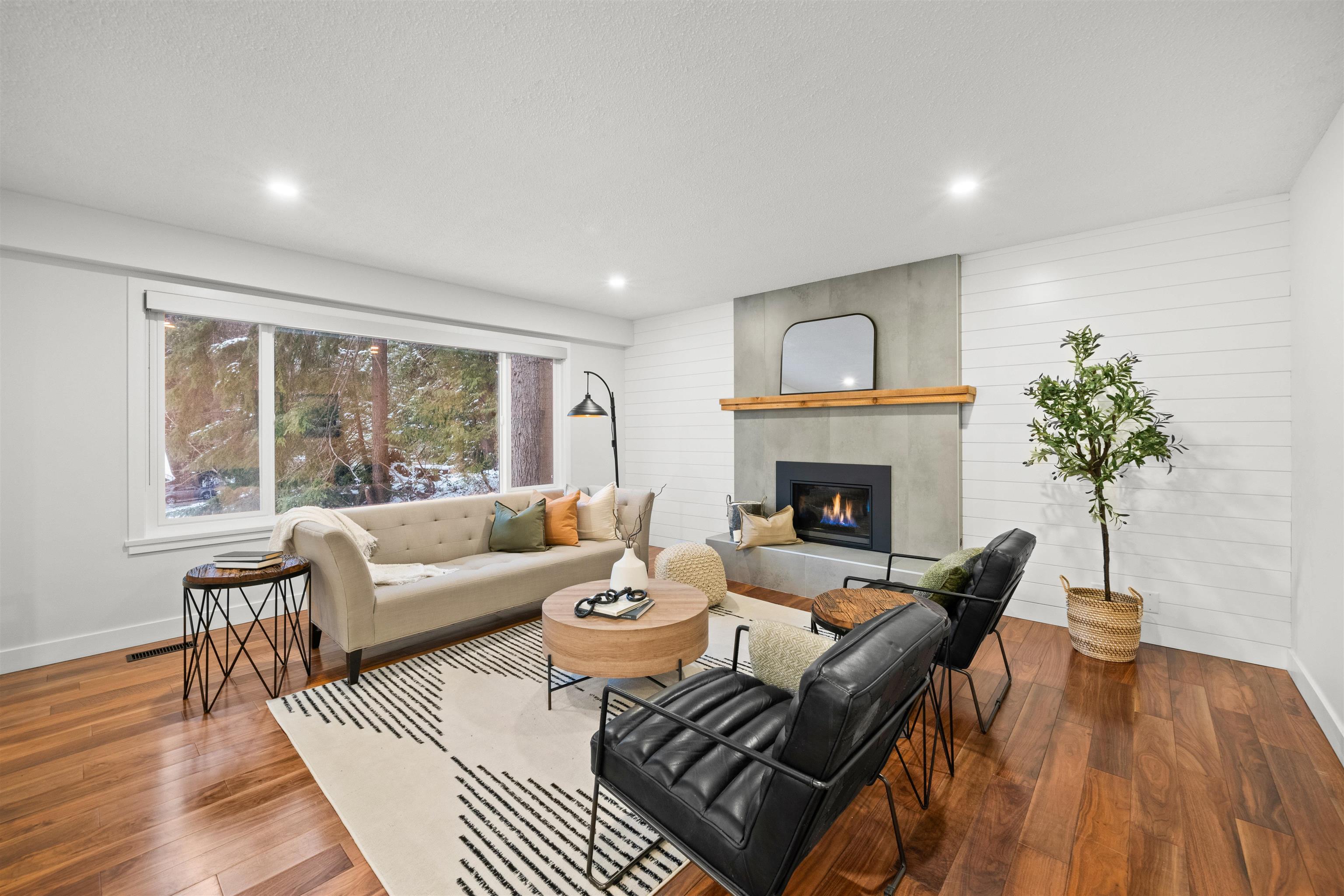 Listing image of 4593 CLIFFMONT ROAD