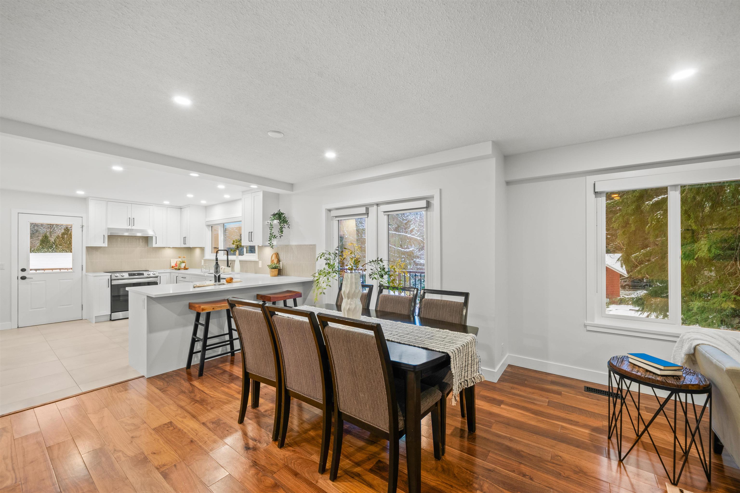 Listing image of 4593 CLIFFMONT ROAD