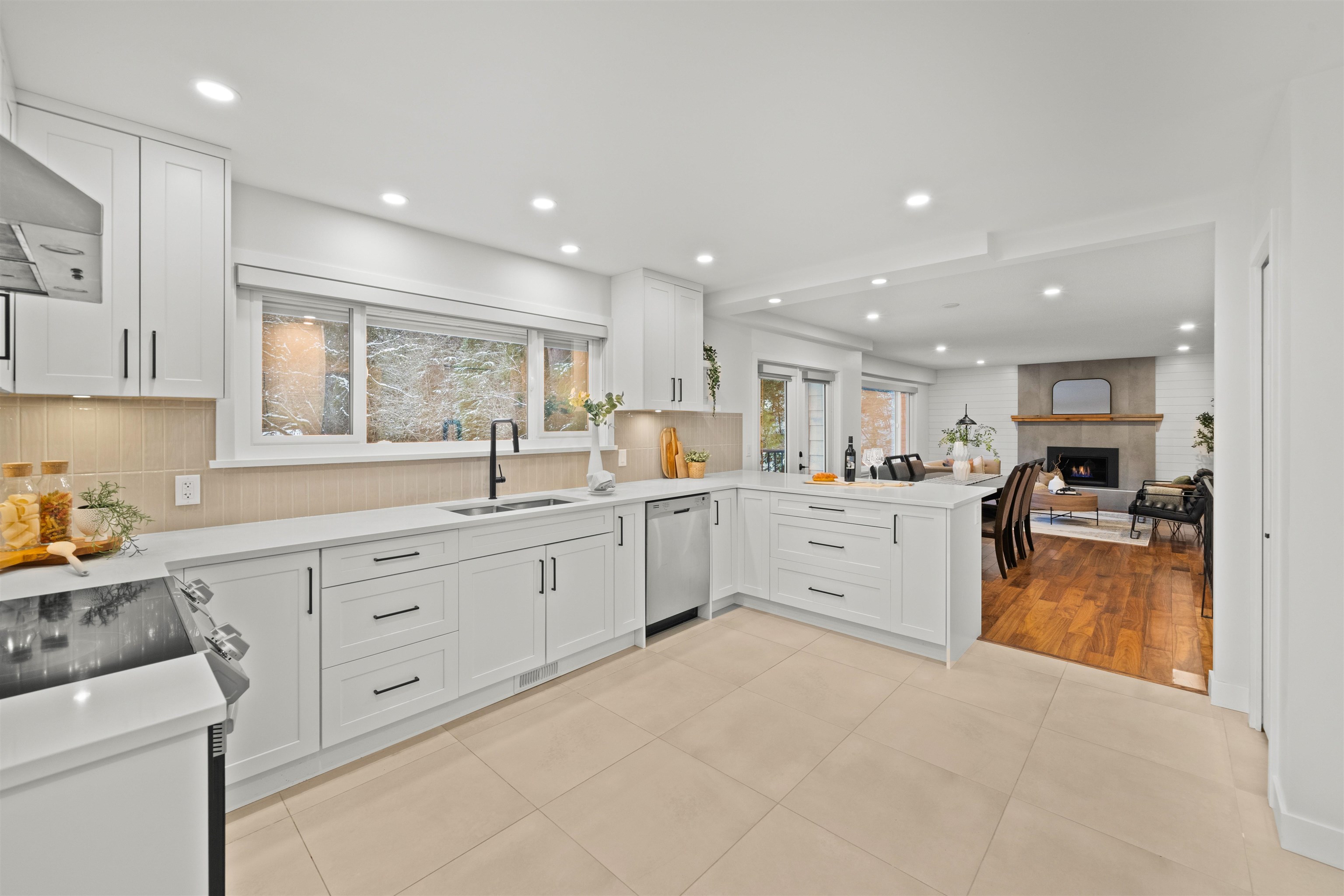 Listing image of 4593 CLIFFMONT ROAD