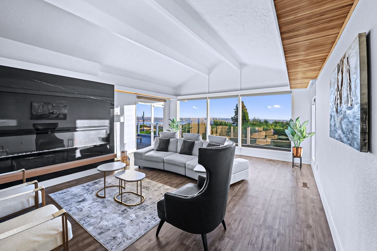 Listing image of 1119 EYREMOUNT DRIVE