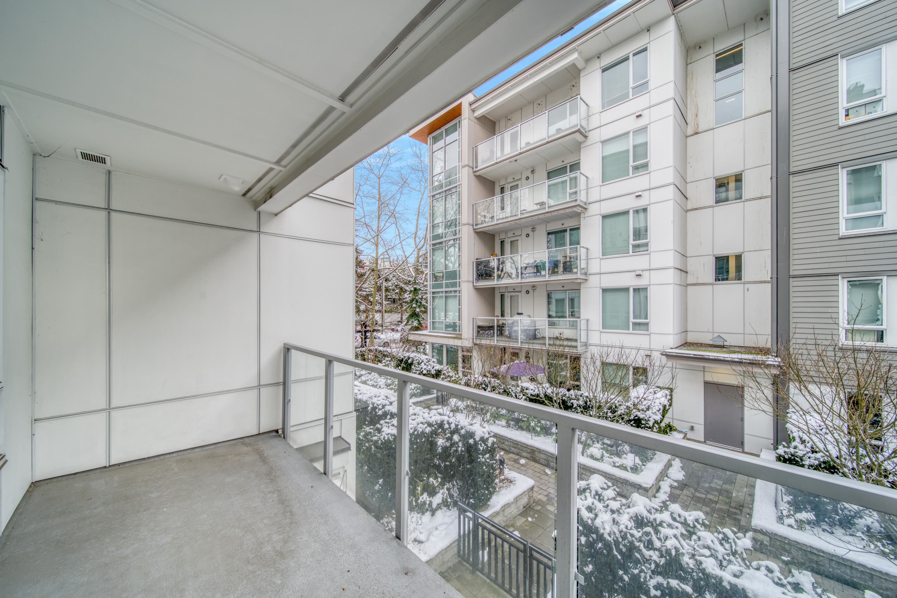 Listing image of 201 277 W 1ST STREET