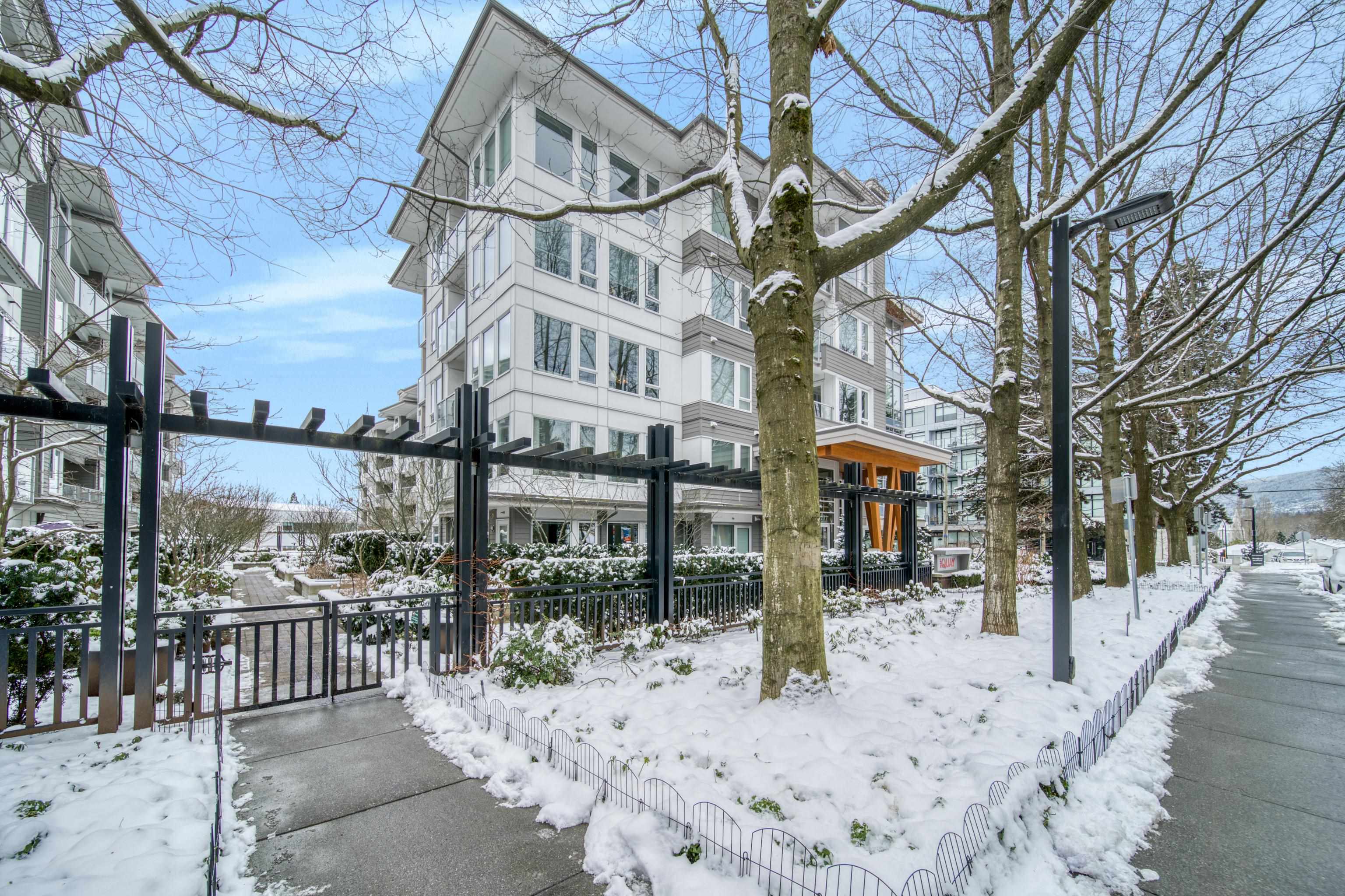 Listing image of 201 277 W 1ST STREET